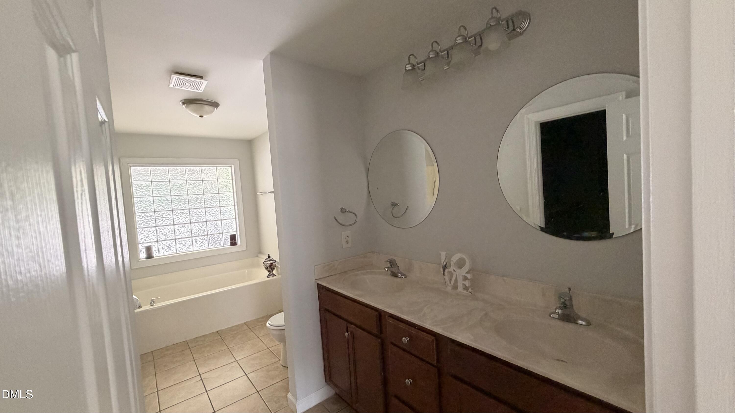 229 Sterling Way Property Photo 7