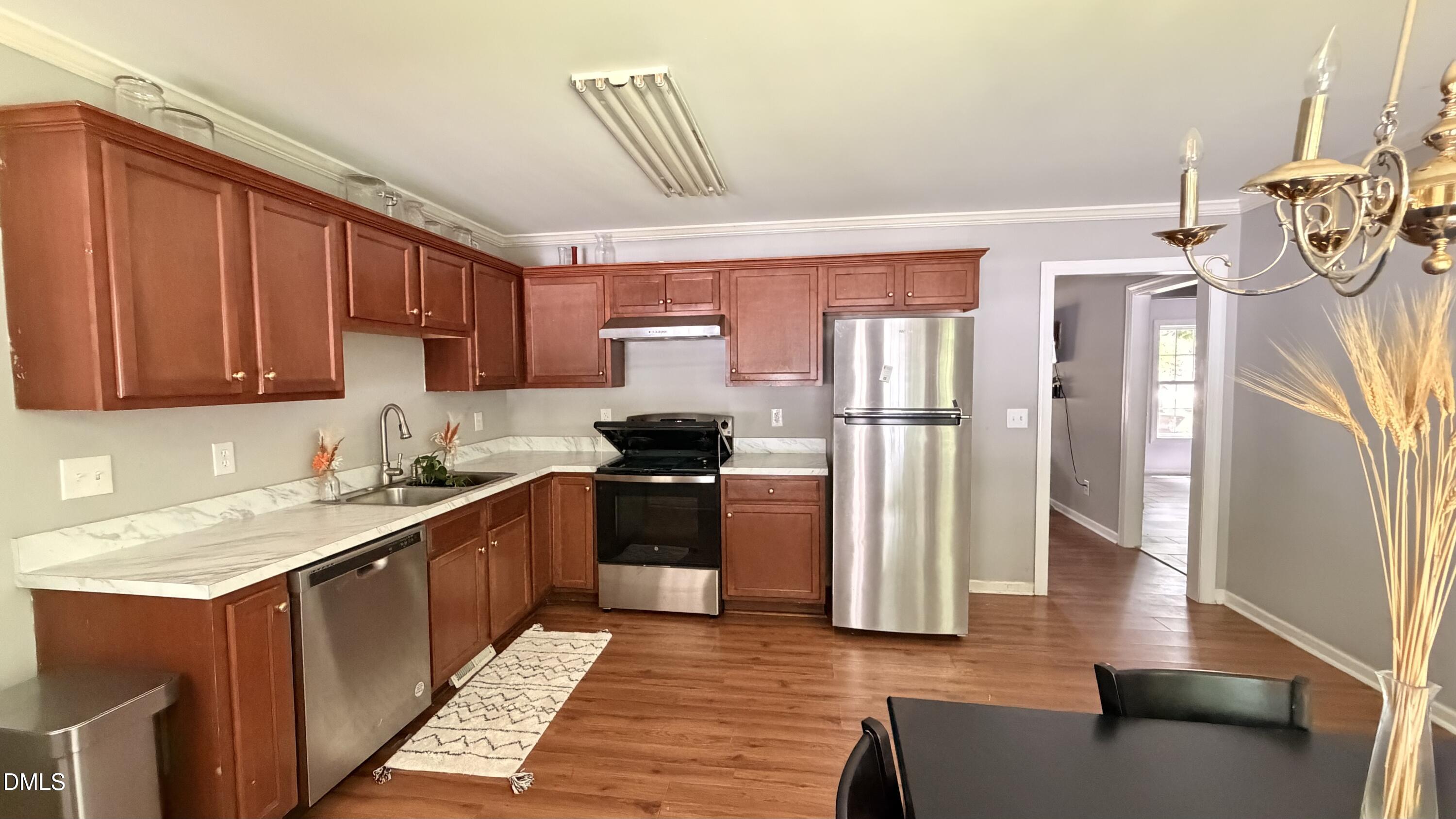 229 Sterling Way Property Photo 9