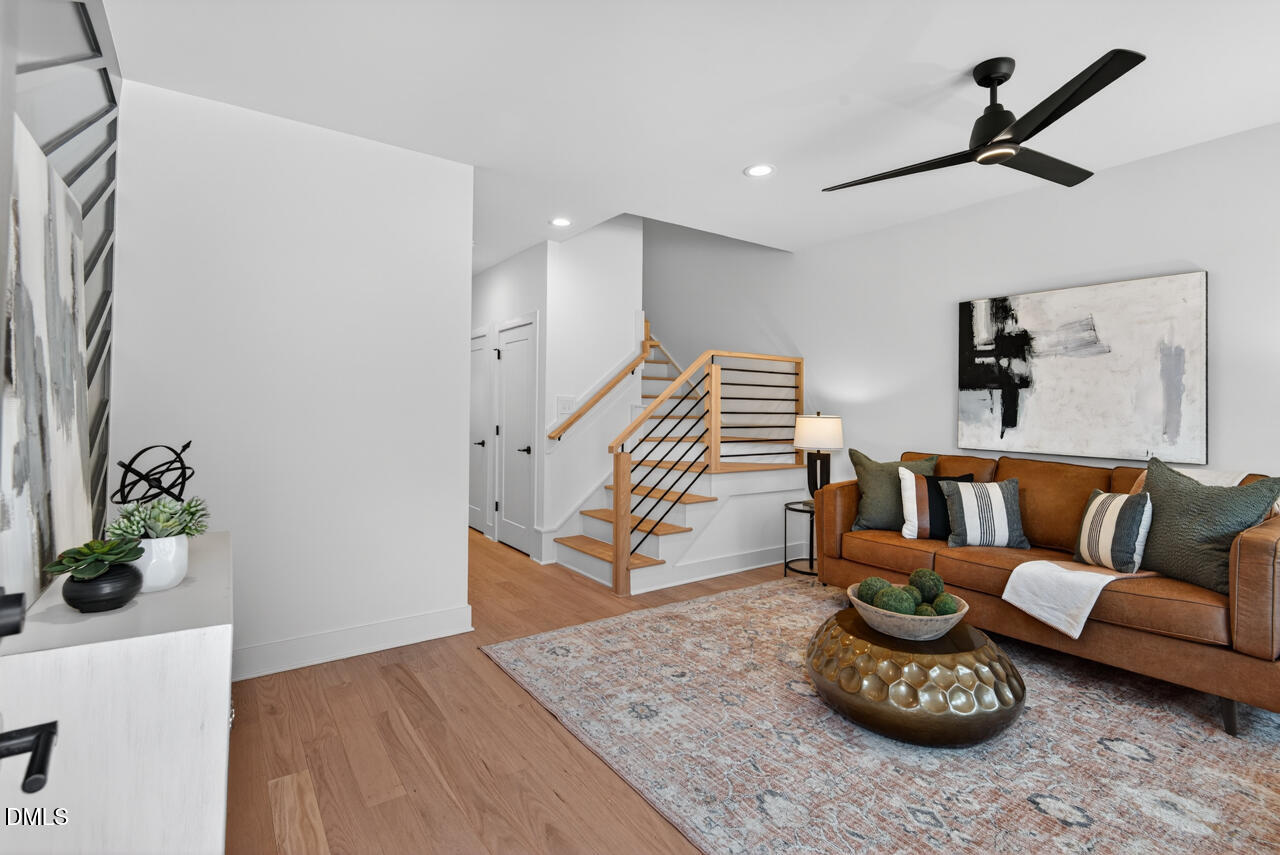 2201 Tampa Avenue Property Photo 4