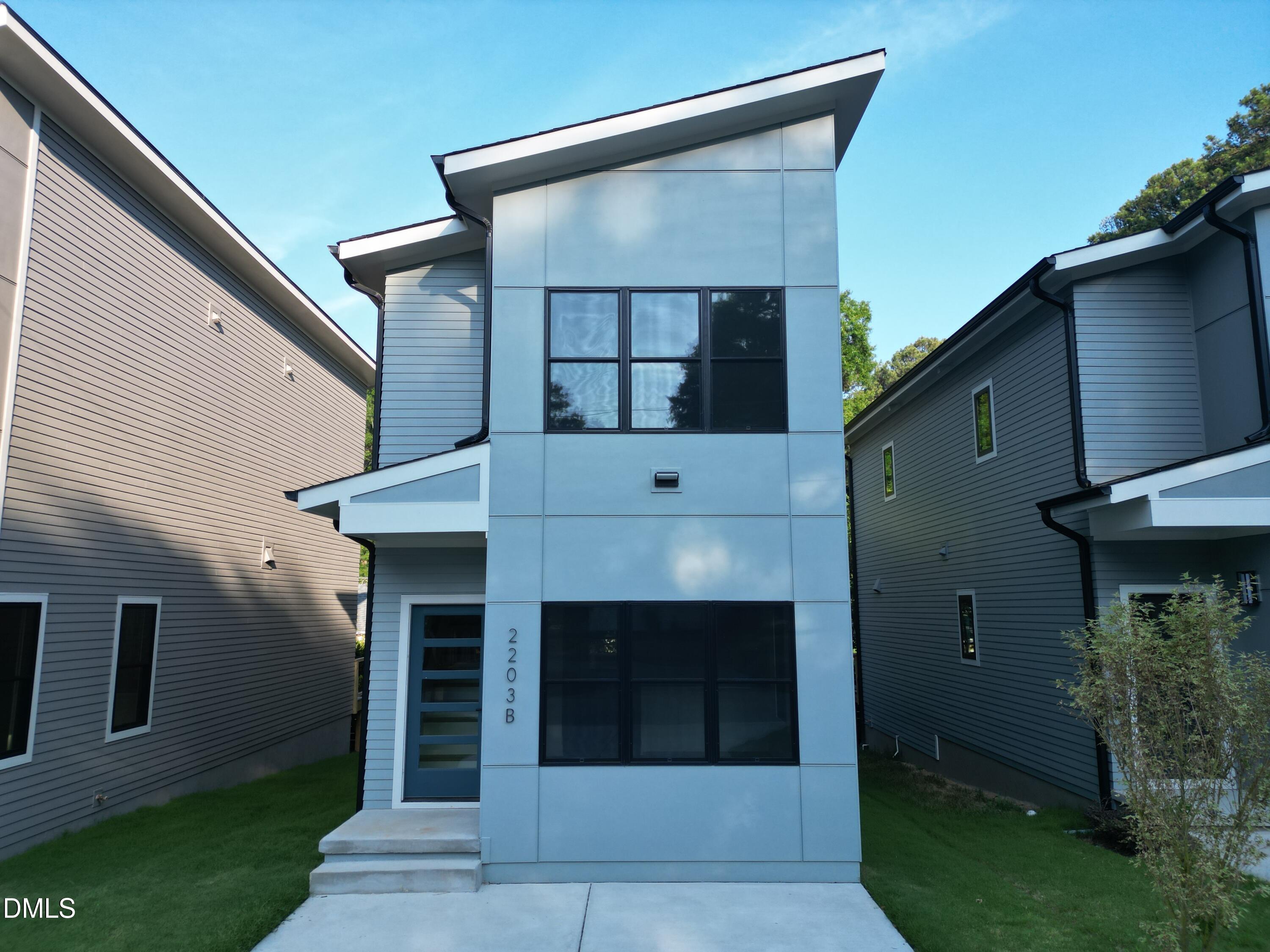 2201 Tampa Avenue Property Photo 7