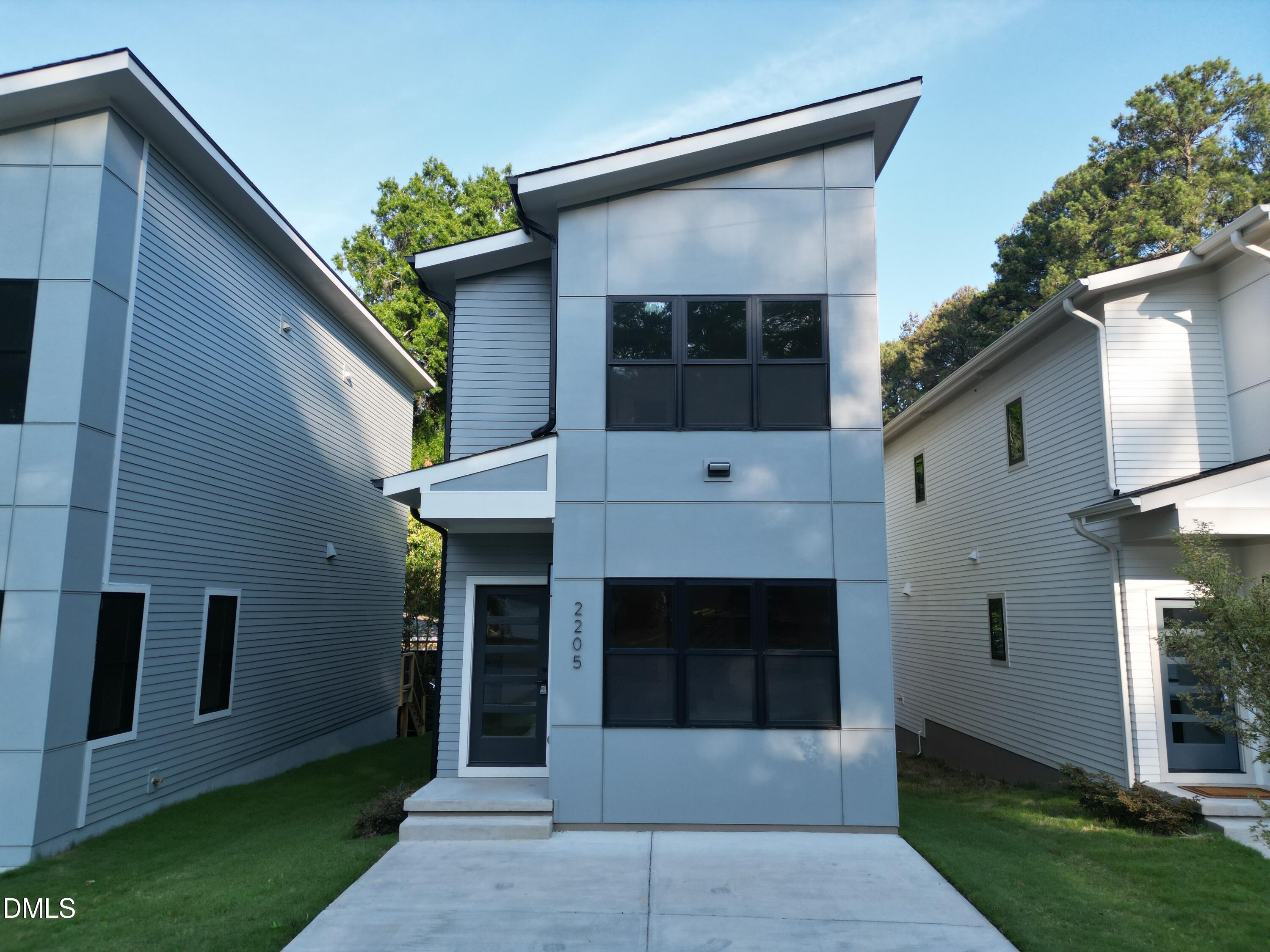 2201 Tampa Avenue Property Photo 9