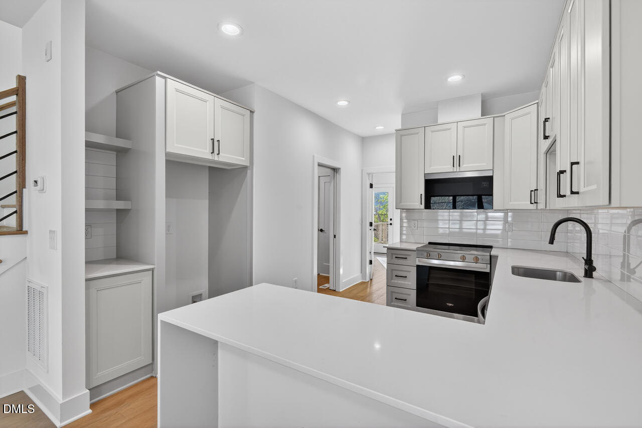 2201 Tampa Avenue Property Photo 36