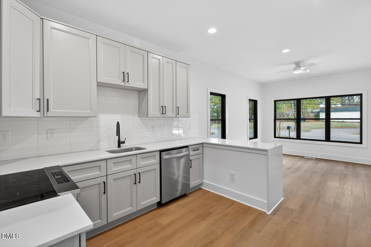 2201 Tampa Avenue Property Photo 38