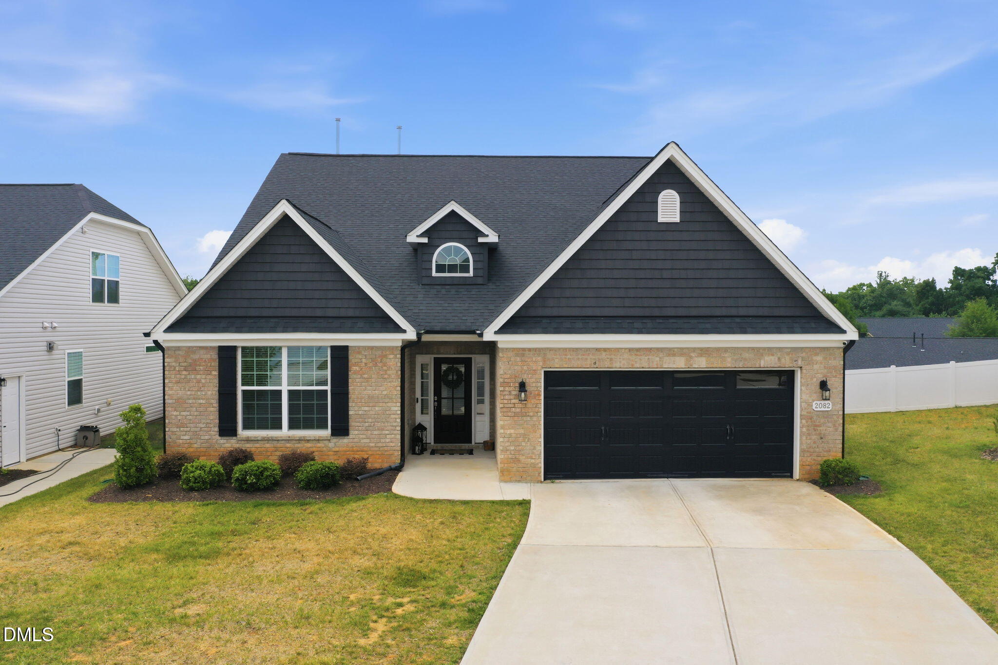 2082 Dowell Court Property Photo 2
