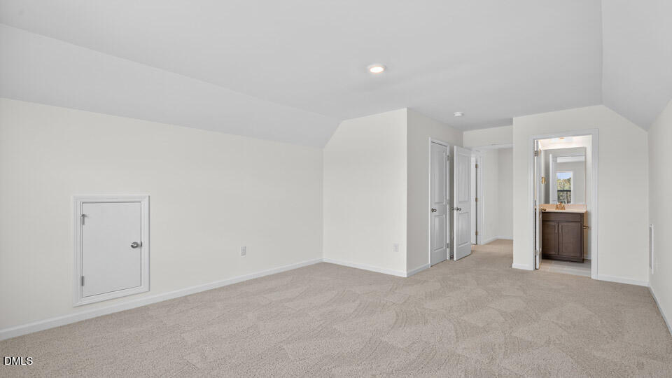 409 Falls Bluff Drive Property Photo 32