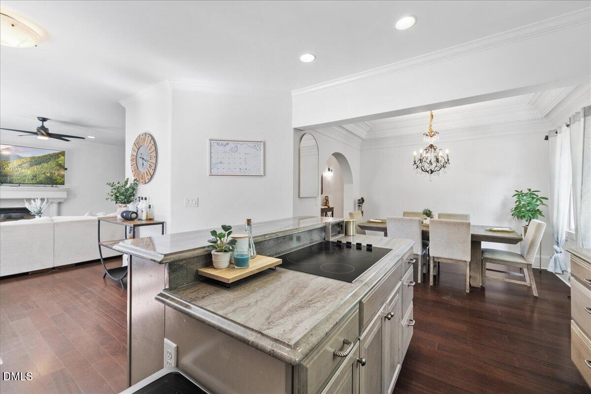 1304 Flying Hawk Road Property Photo 4