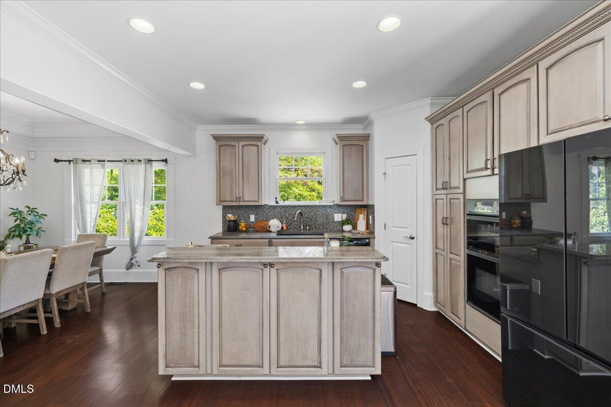 1304 Flying Hawk Road Property Photo 12