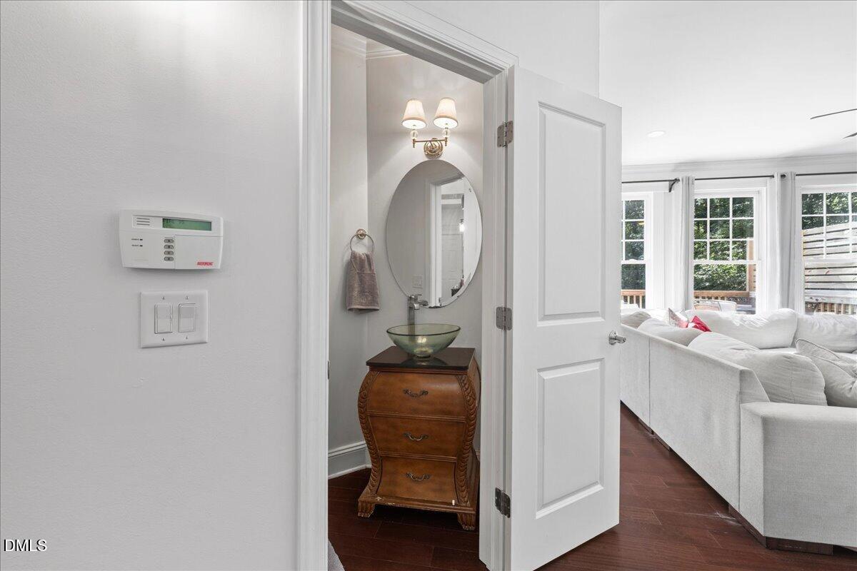 1304 Flying Hawk Road Property Photo 14