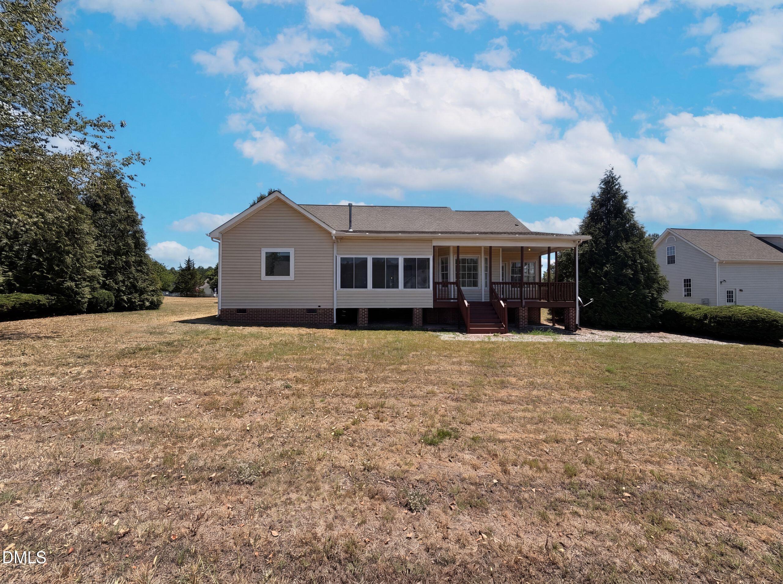 20 Falling Leaf Drive Property Photo 5