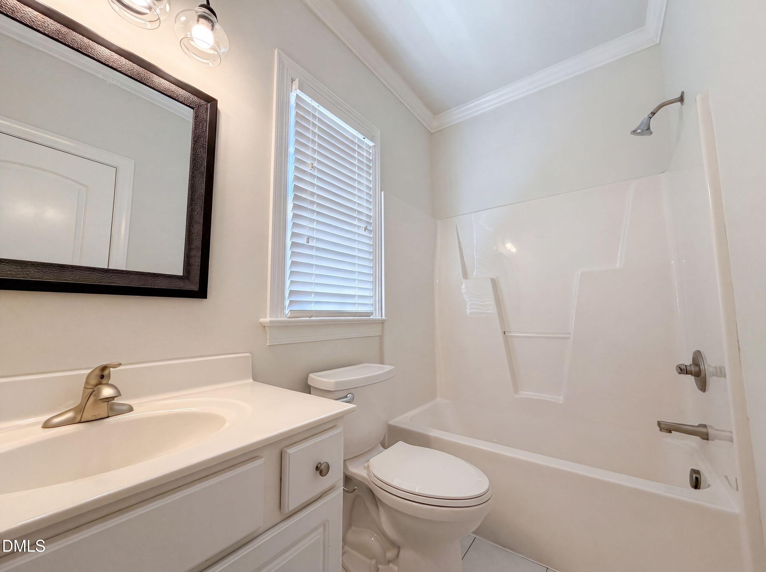 20 Falling Leaf Drive Property Photo 14