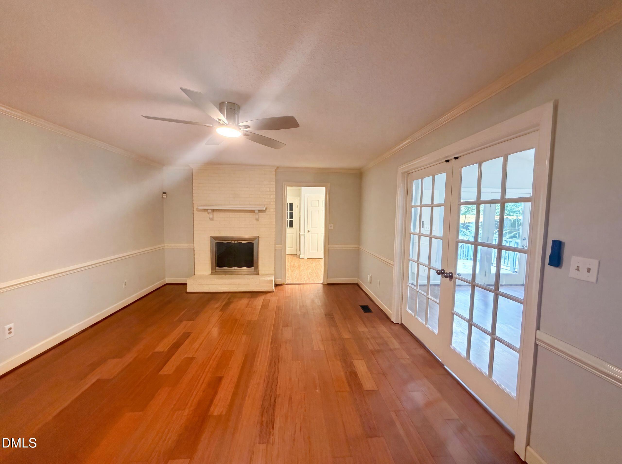 102 Carmel Court Property Photo 4