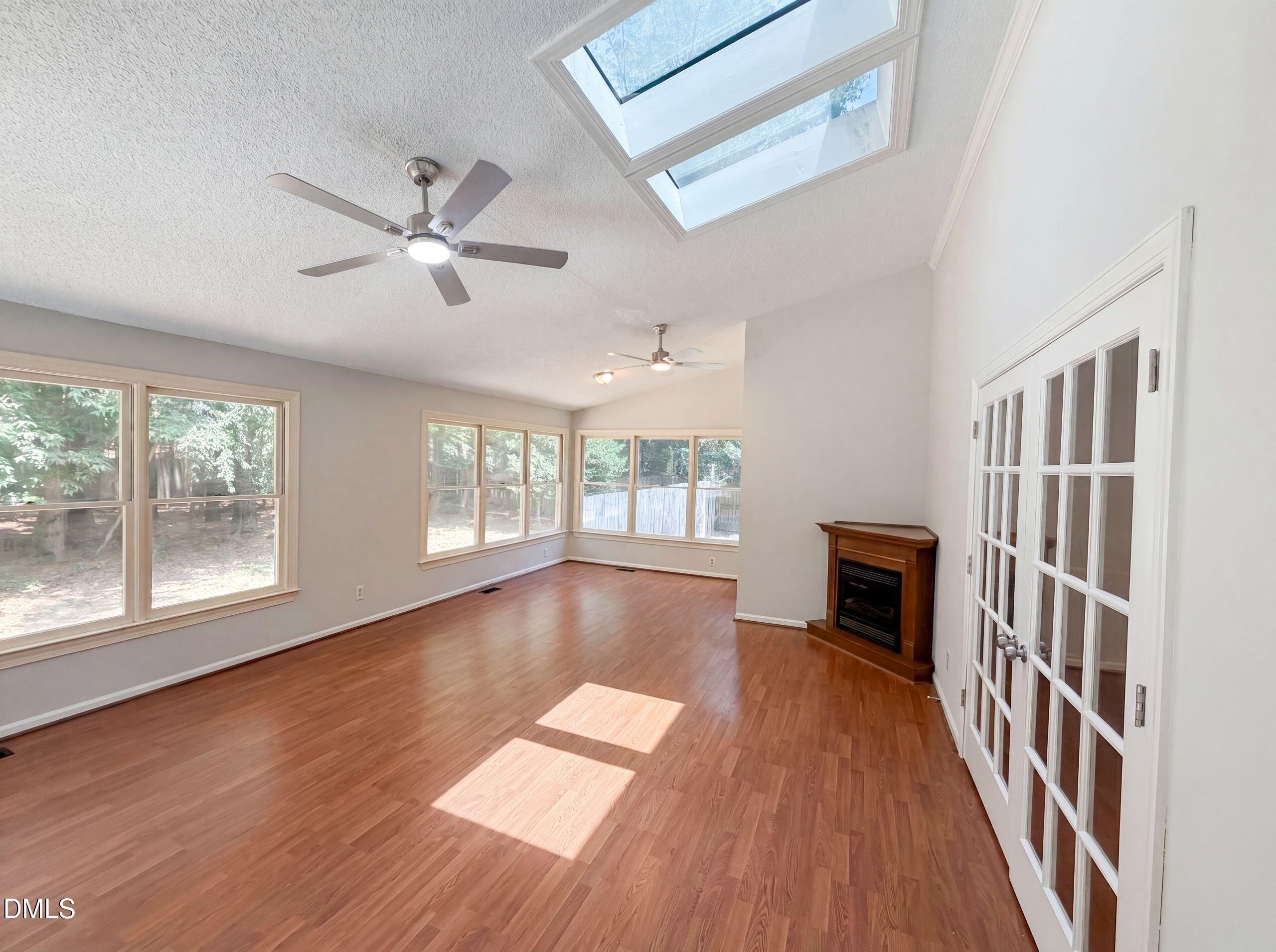 102 Carmel Court Property Photo 9