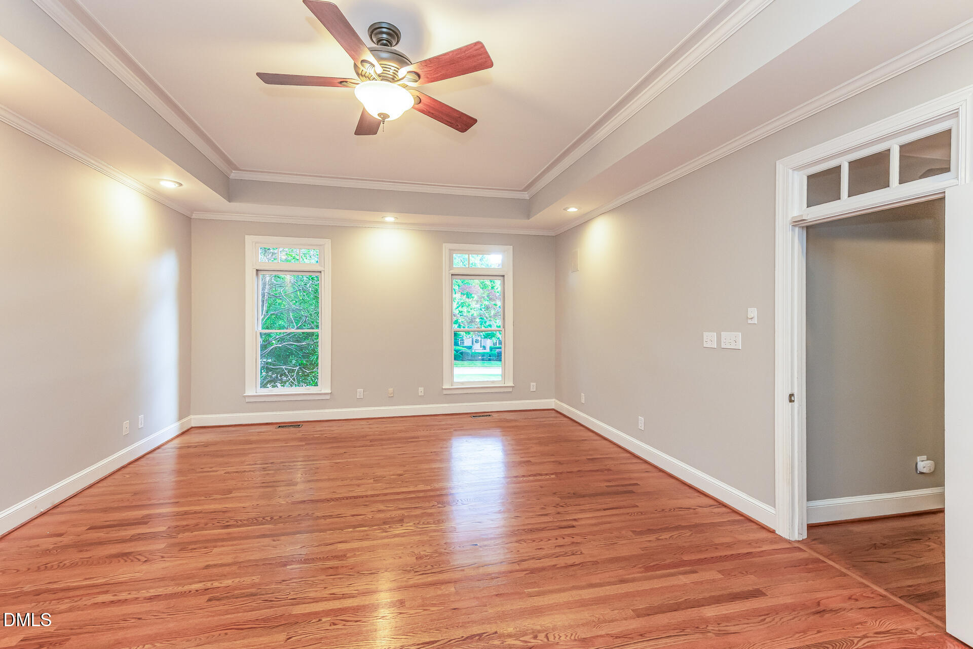 302 Versailles Drive Property Photo 10