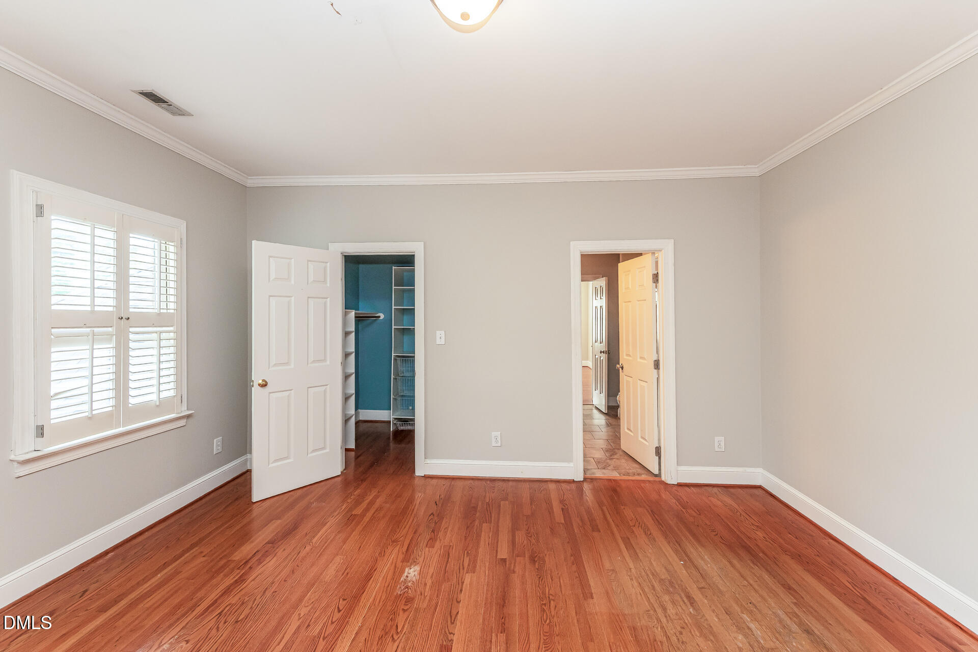 302 Versailles Drive Property Photo 18