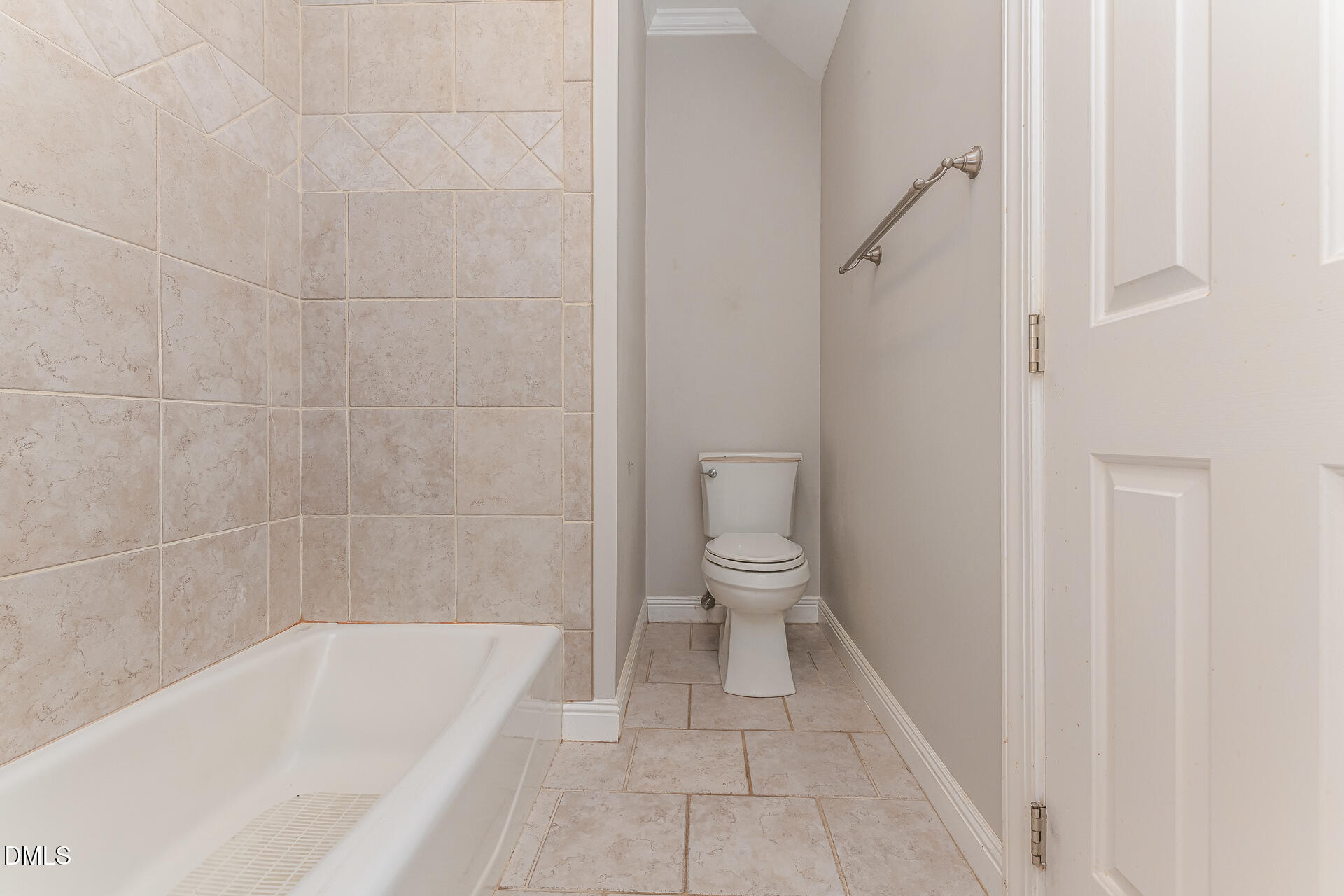302 Versailles Drive Property Photo 20