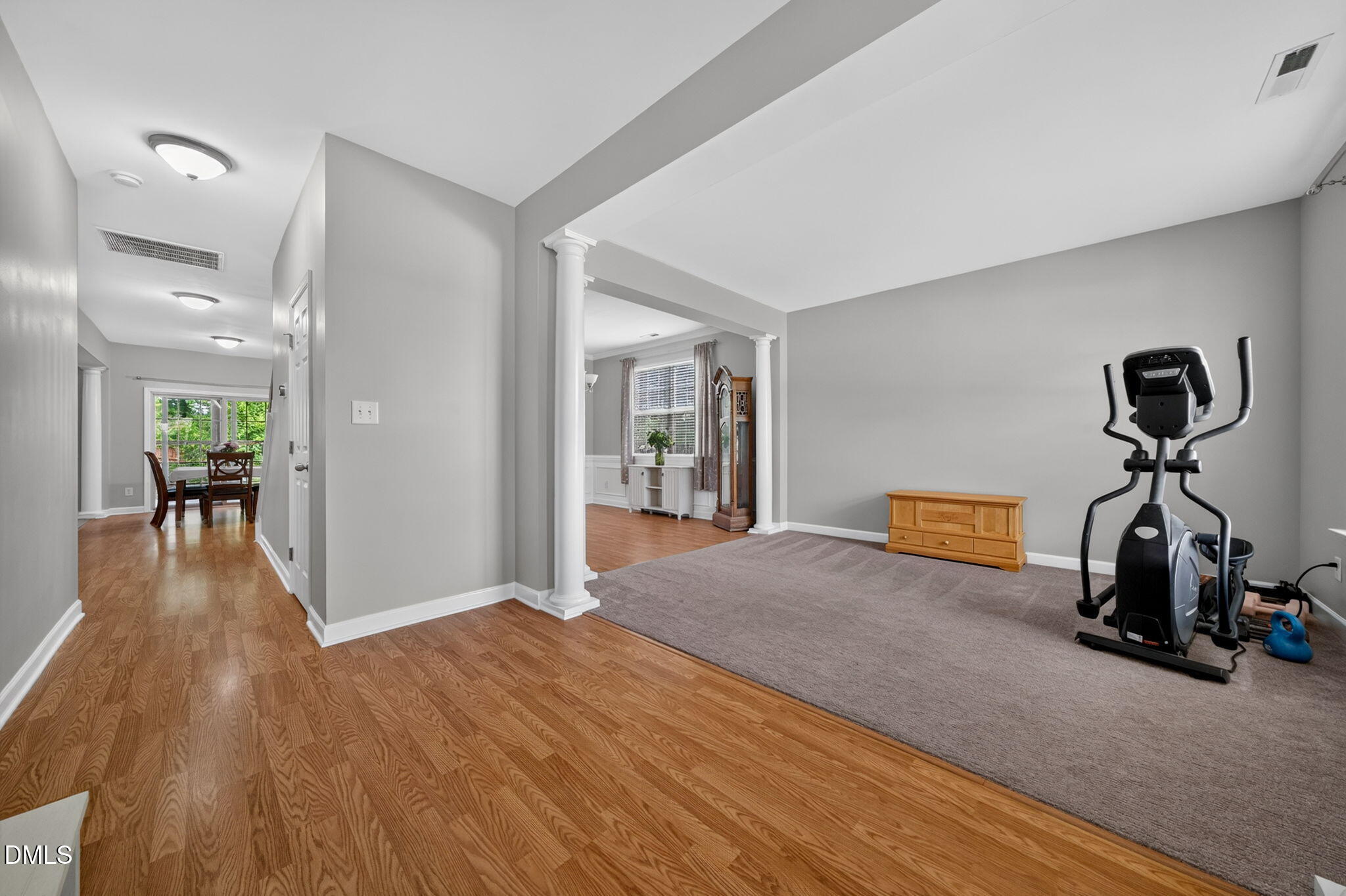 5 E Smoketree Court Property Photo 4