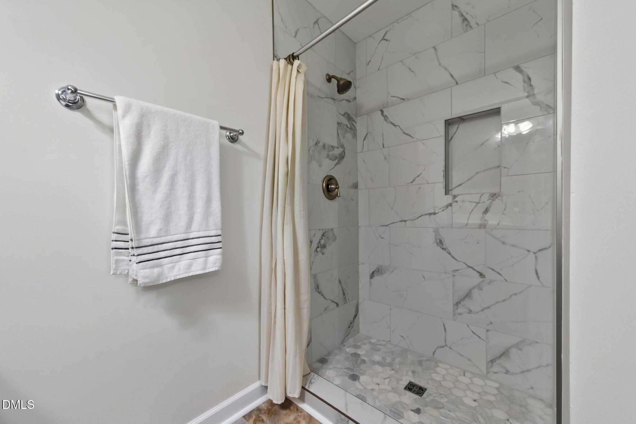 5 E Smoketree Court Property Photo 34