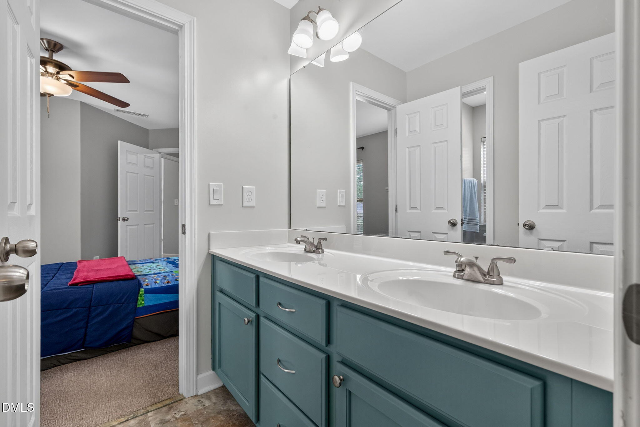 5 E Smoketree Court Property Photo 37
