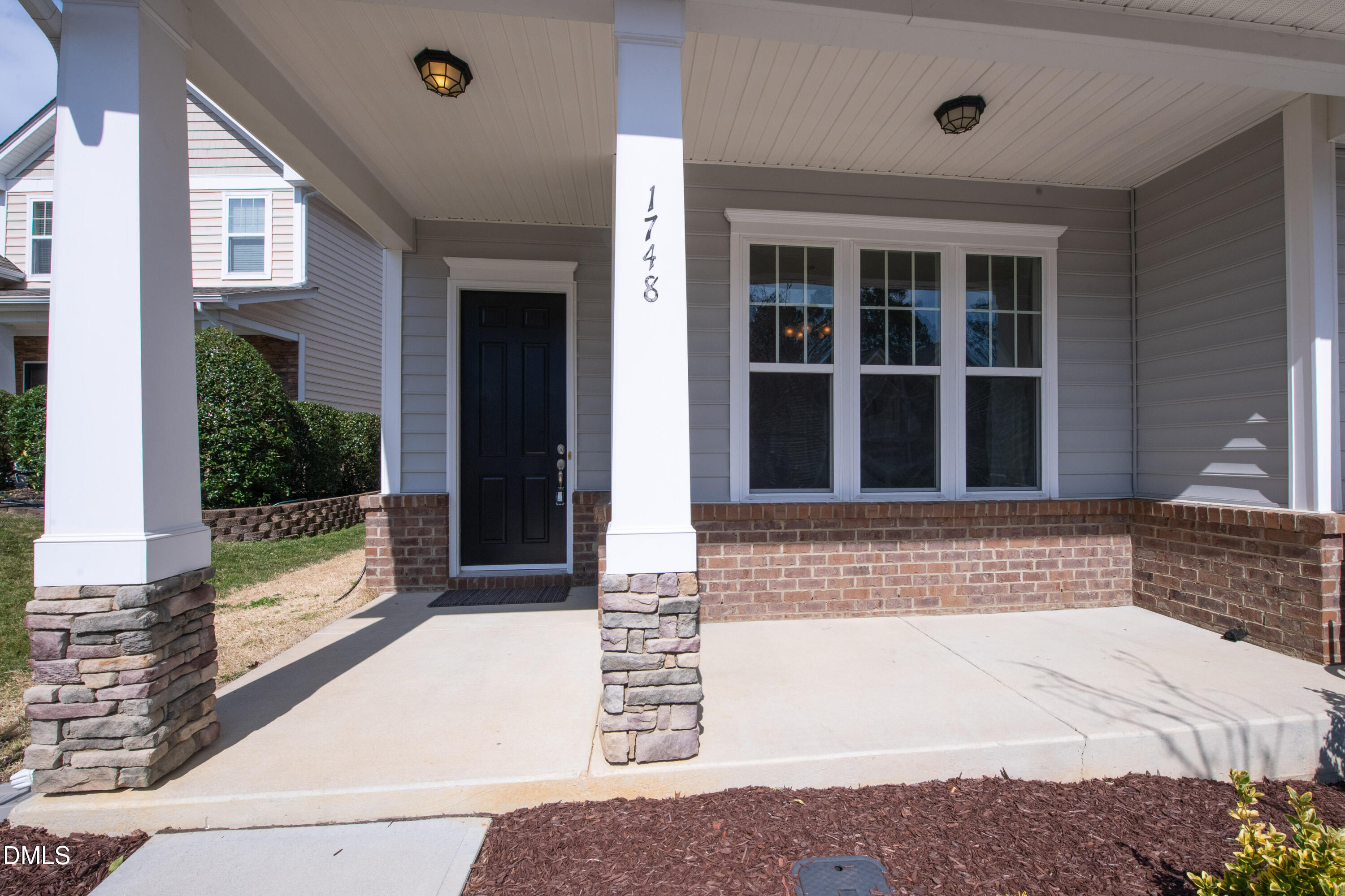 1748 Laurel Park Place Property Photo 5