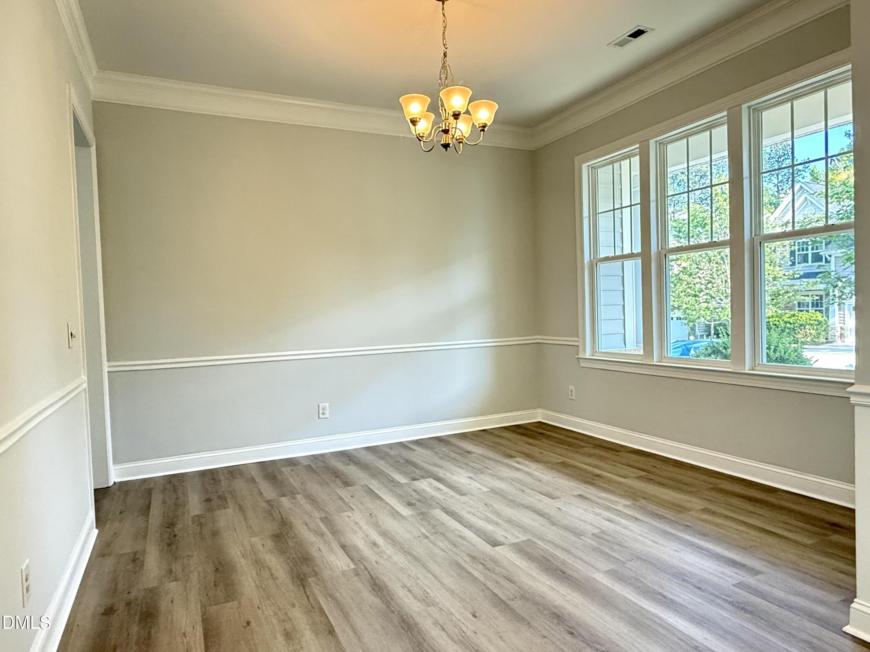 1748 Laurel Park Place Property Photo 16