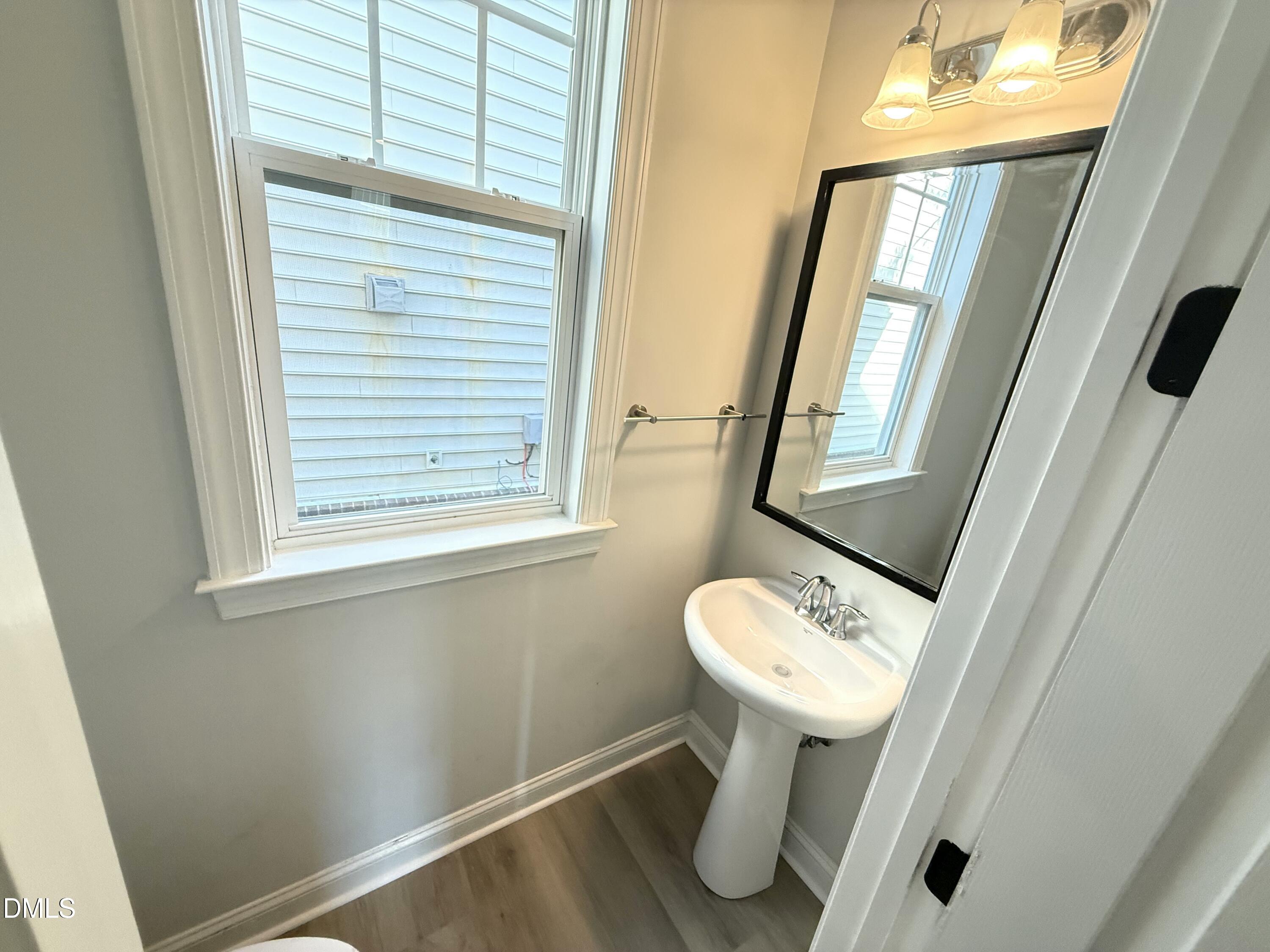 1748 Laurel Park Place Property Photo 18