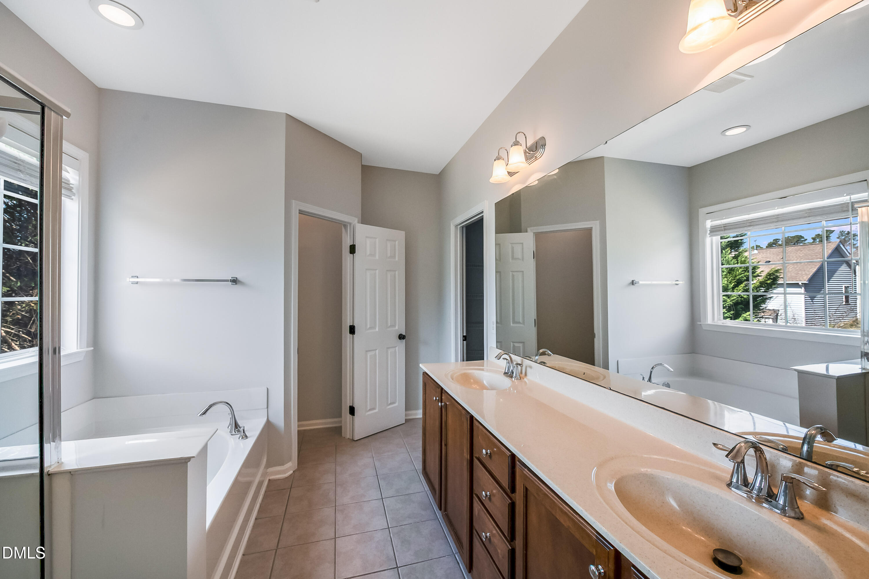 1748 Laurel Park Place Property Photo 23