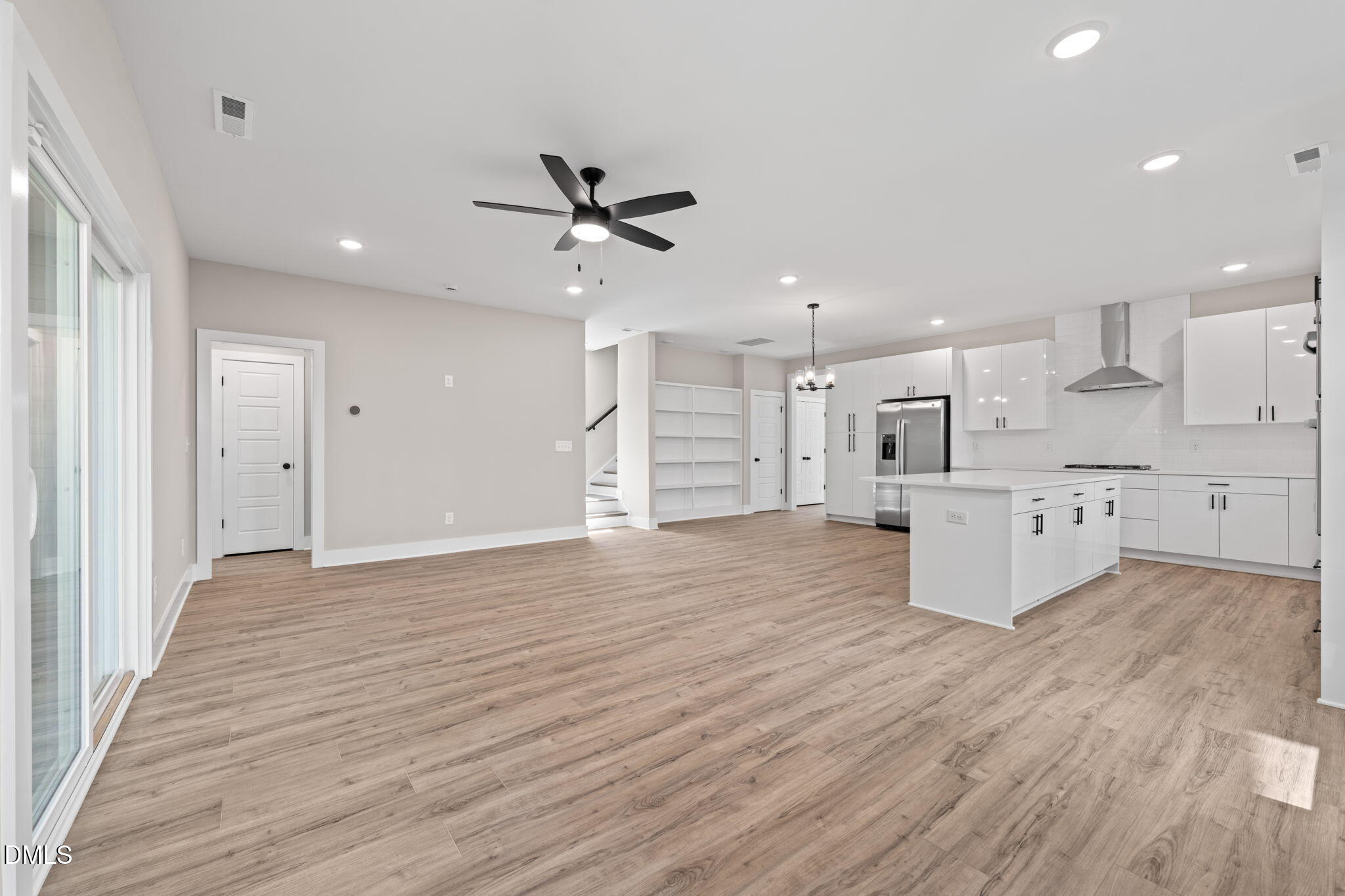 215 Summer Breeze Drive Property Photo 9