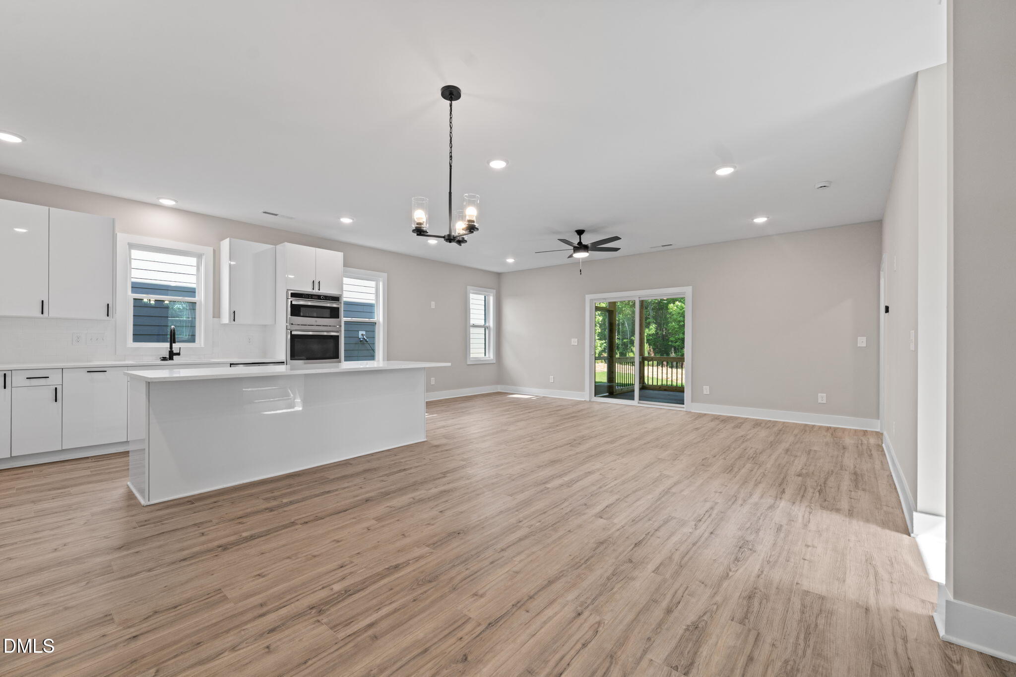 215 Summer Breeze Drive Property Photo 10