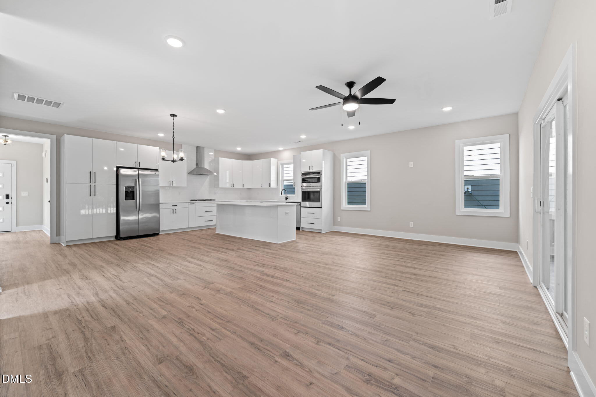 215 Summer Breeze Drive Property Photo 14