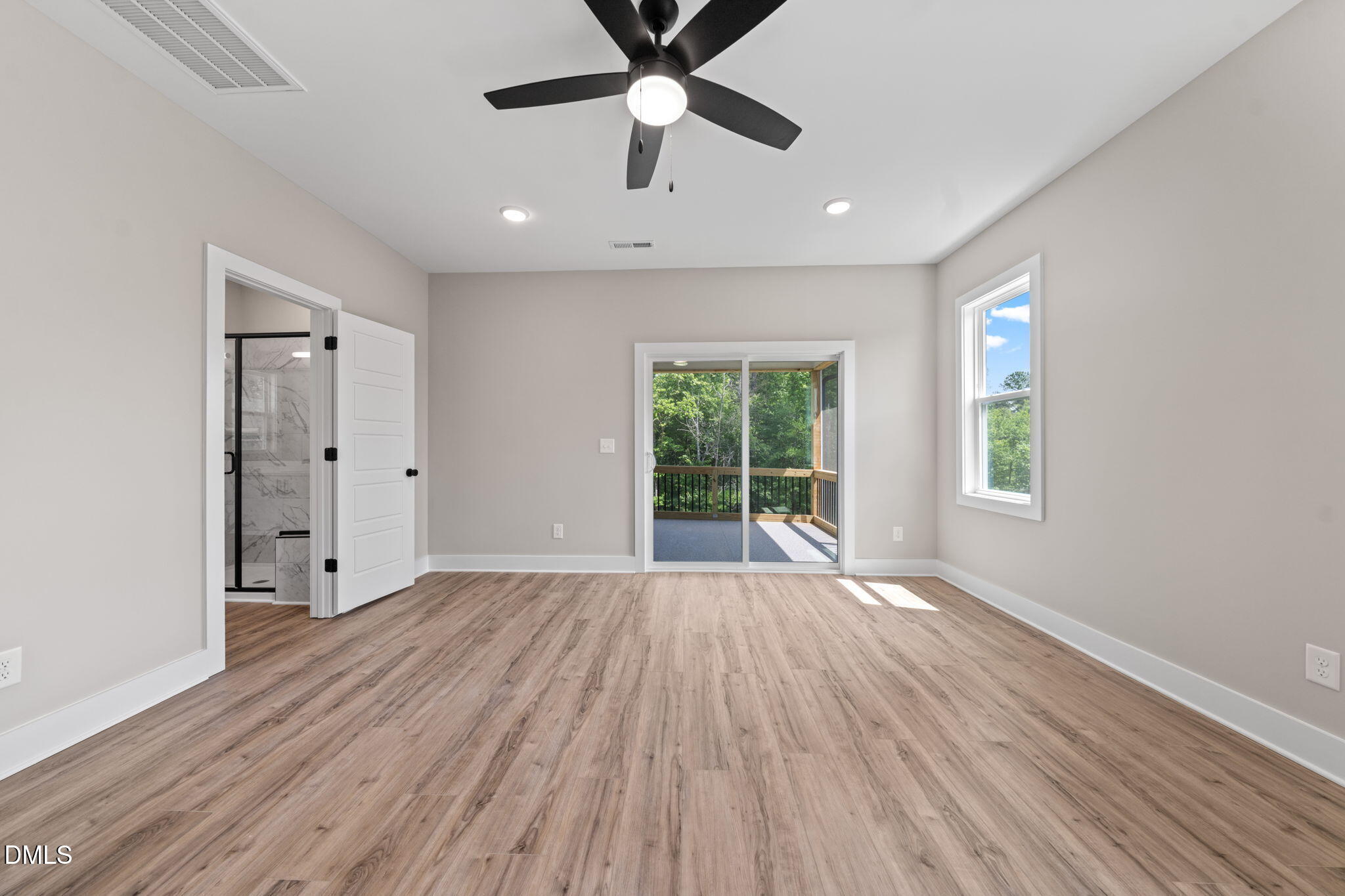 215 Summer Breeze Drive Property Photo 23