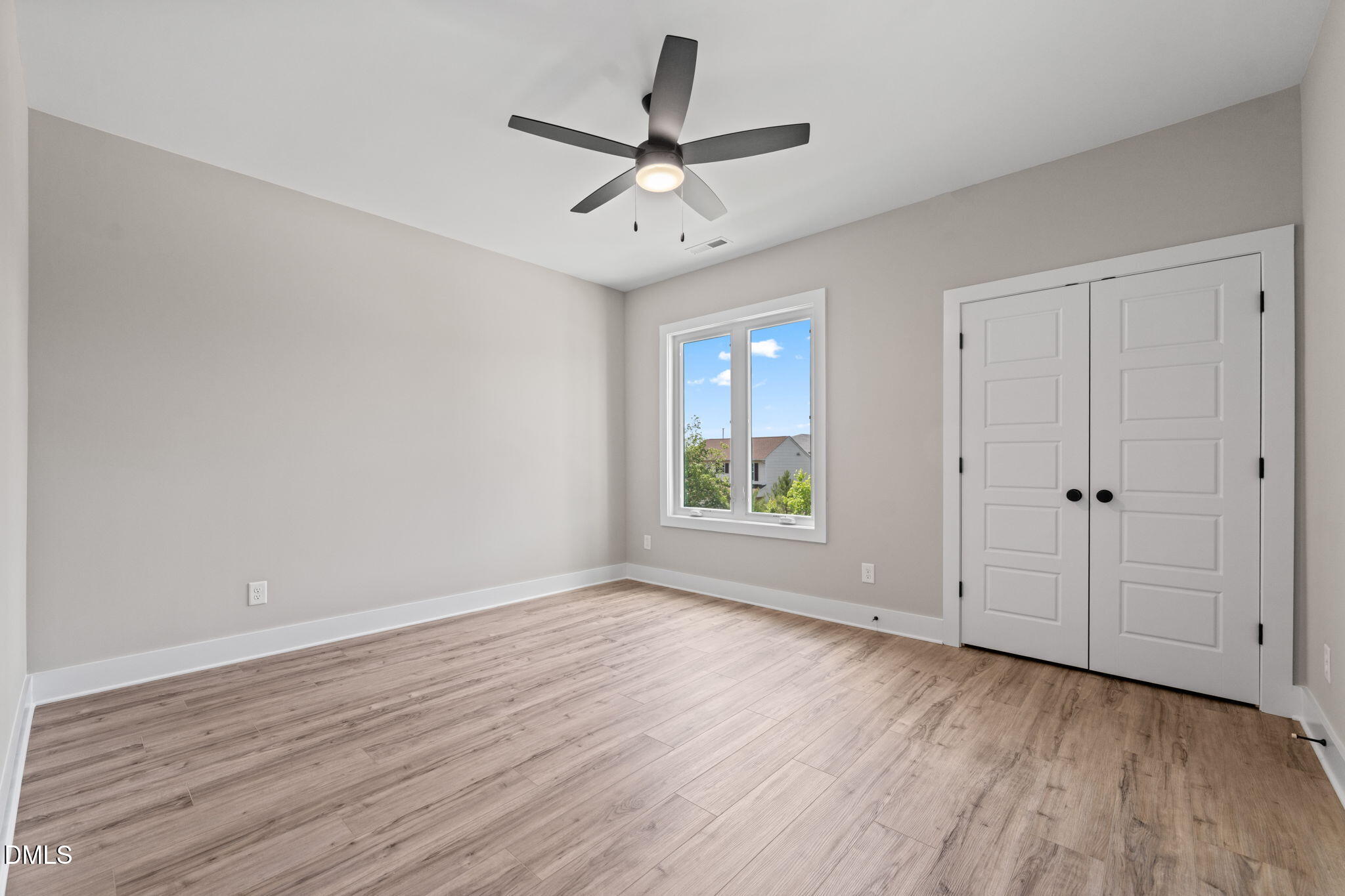 215 Summer Breeze Drive Property Photo 32