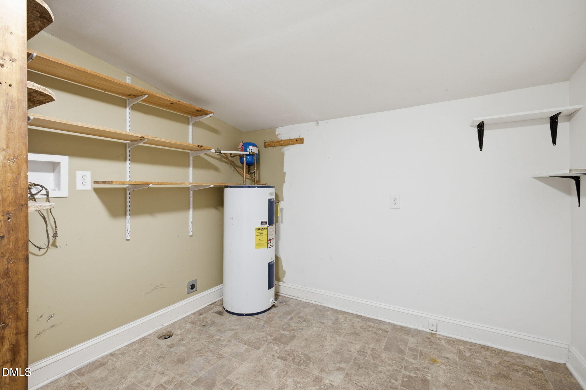 2716 Knowles Street Property Photo 19
