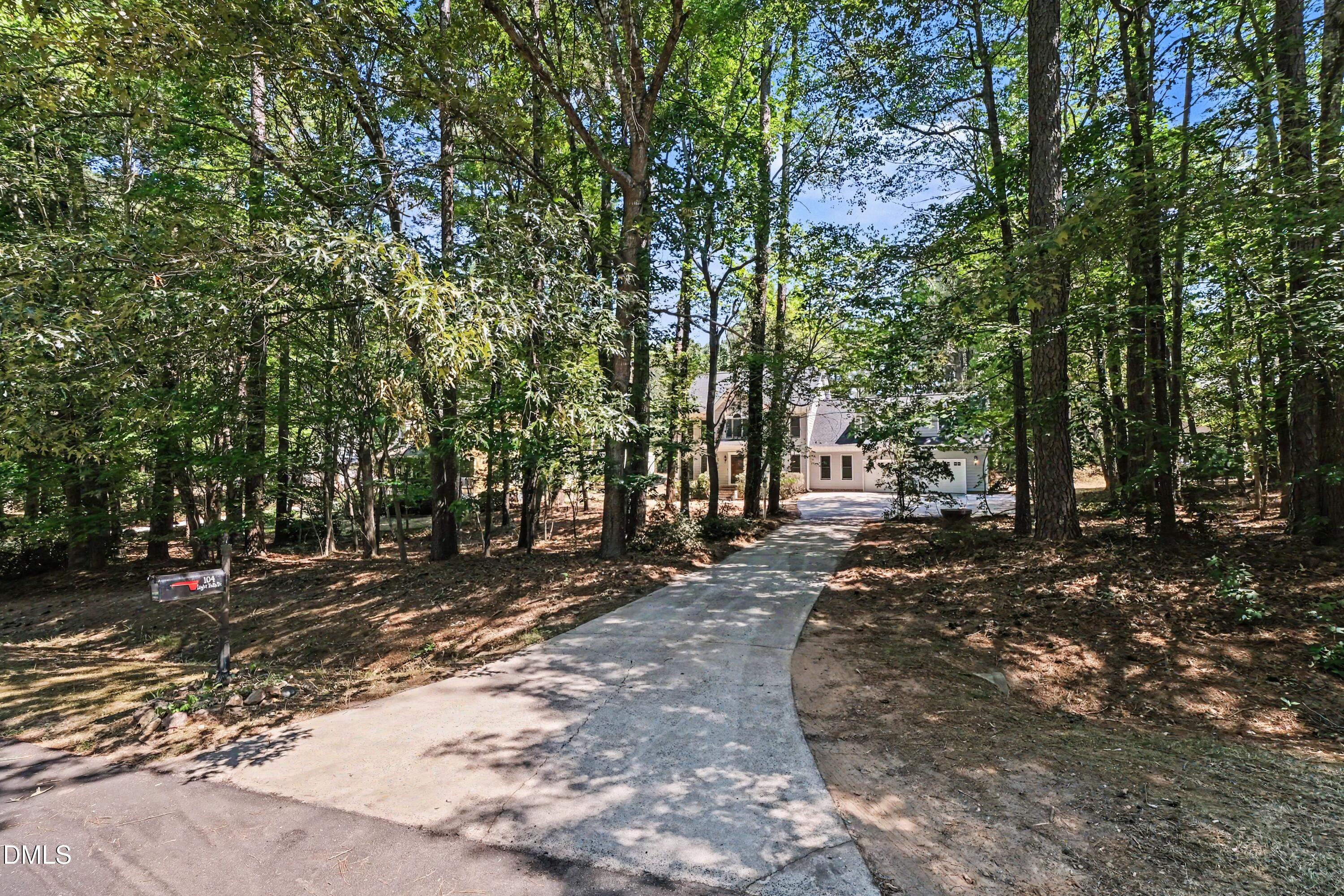 104 Light Falls Drive Property Photo 4