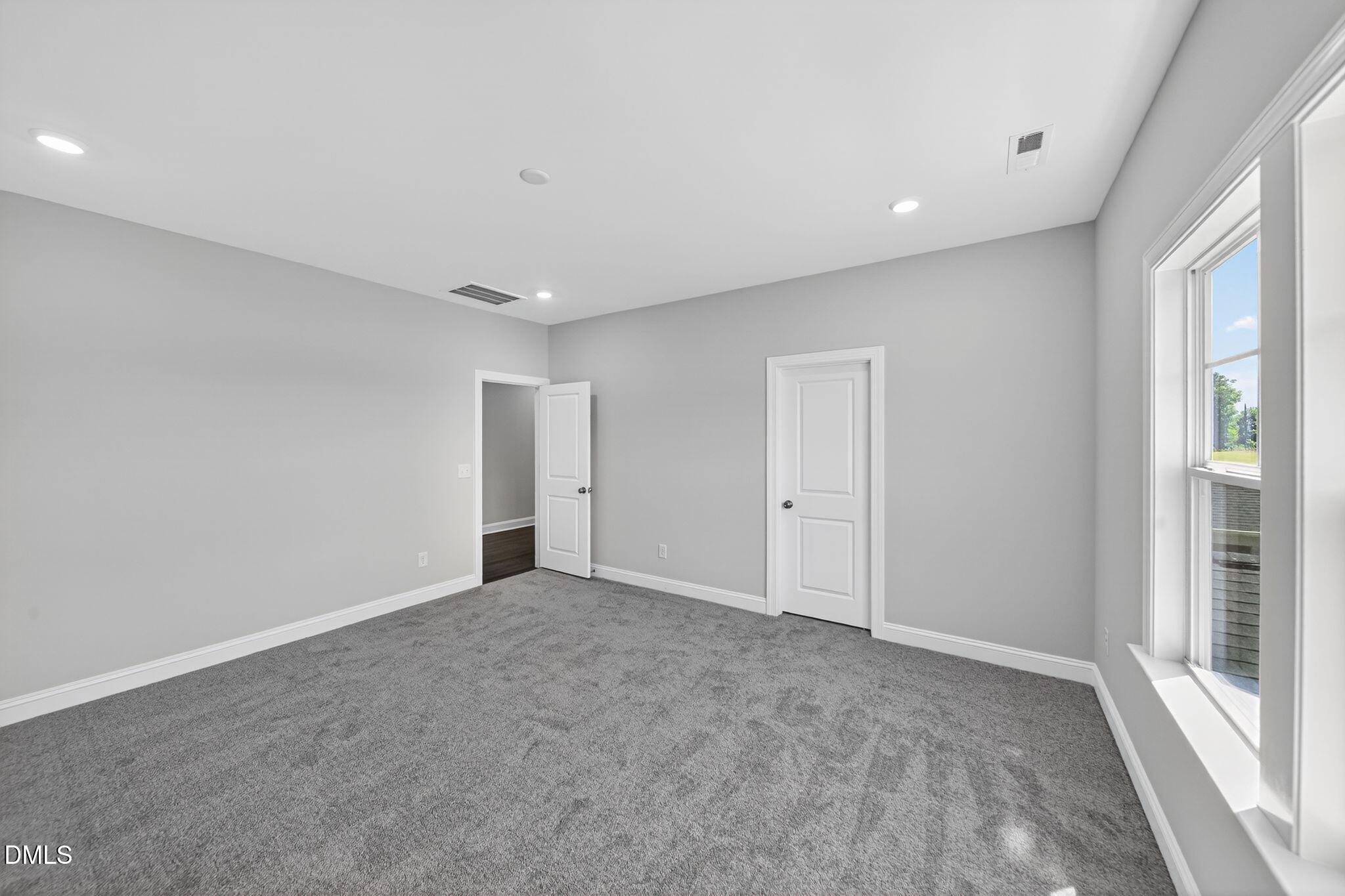 2816 Warm Breeze Way Property Photo 9