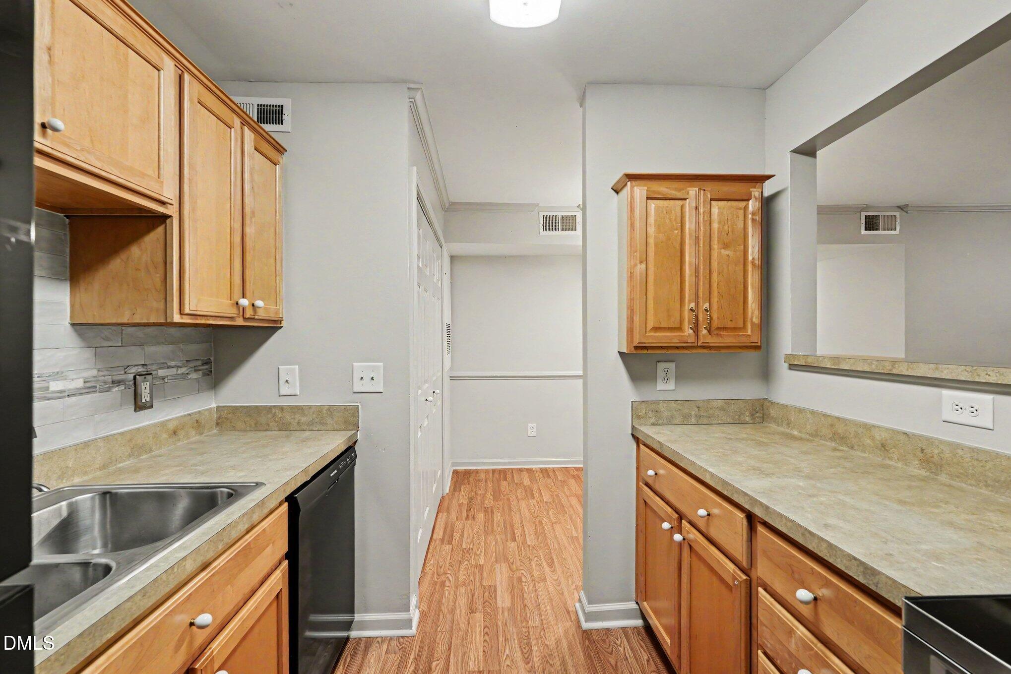 2216 Myron Drive 102 Property Photo 11