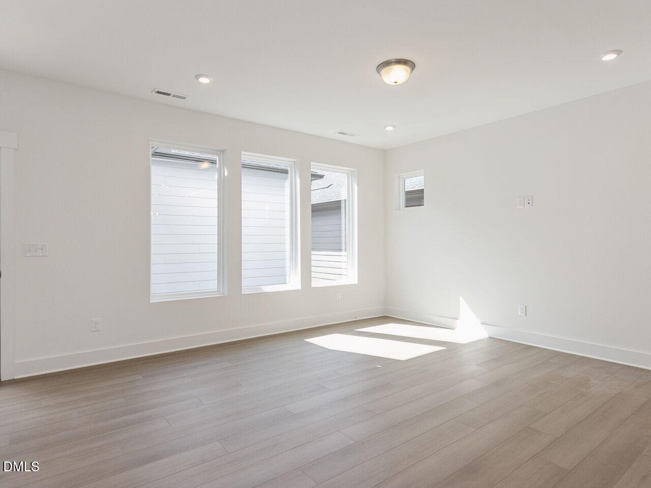 17 Tallgrass Road Property Photo 18