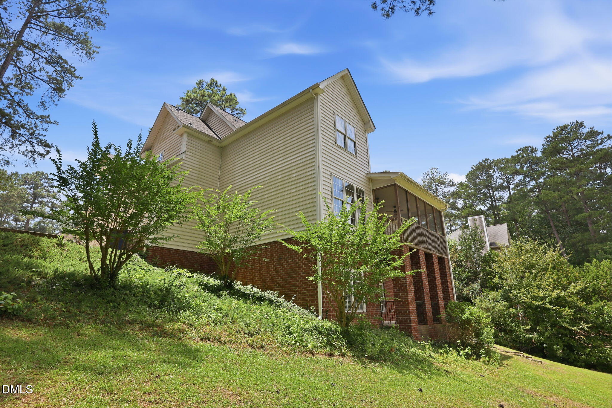 2600 Buckingham Drive Property Photo 4