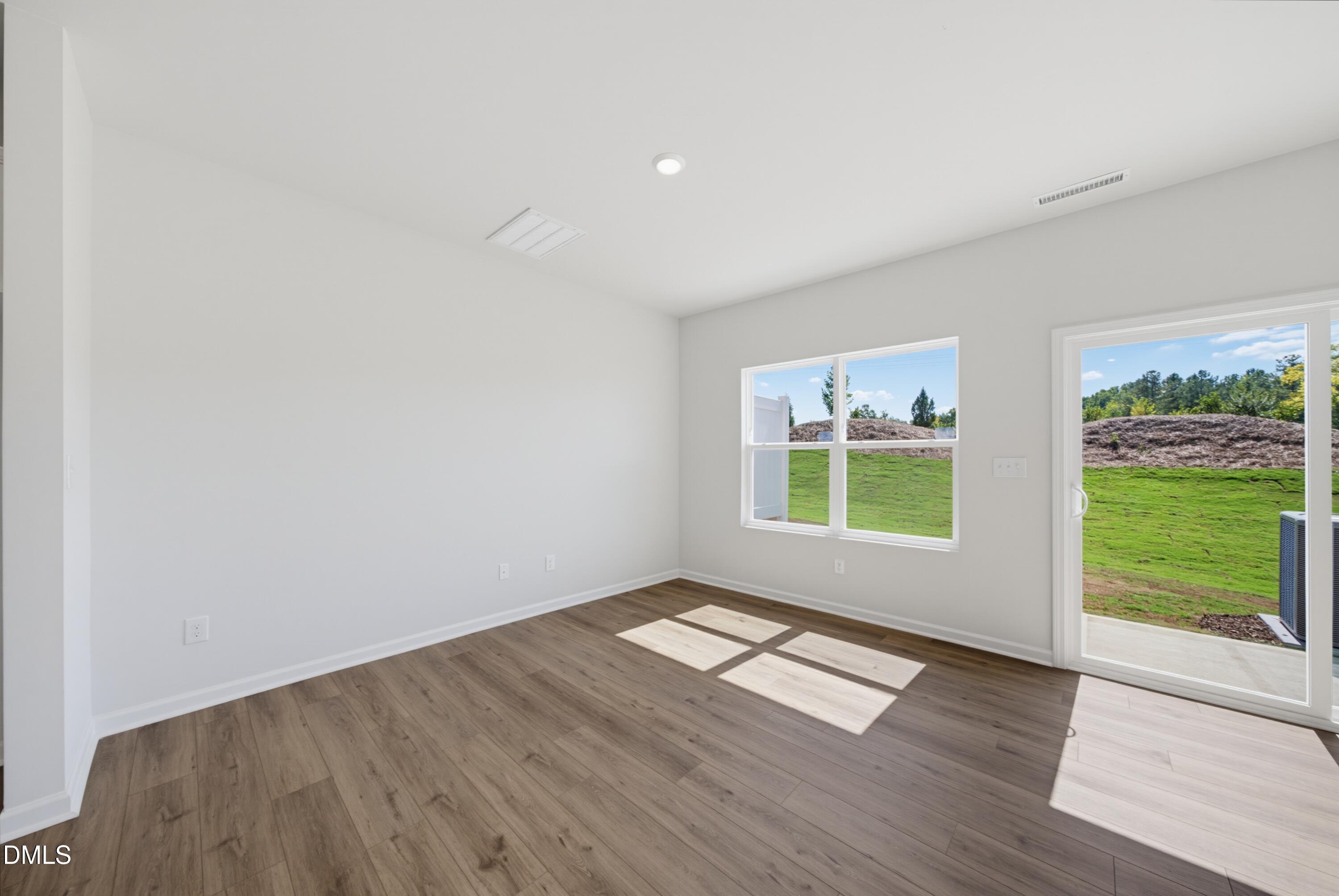 1042 Tea Rose Court 373 Property Photo 10