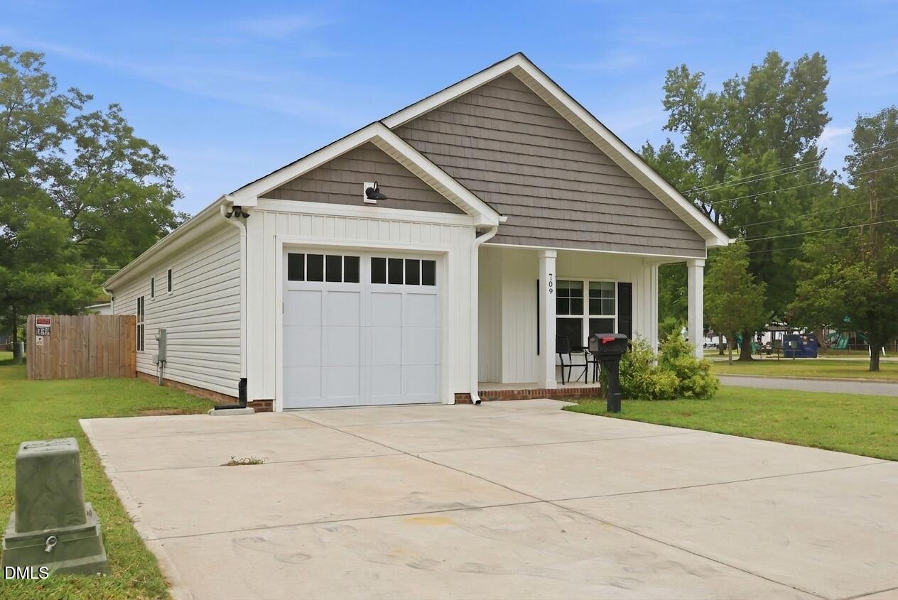 709 S Pollock Street Property Photo 4
