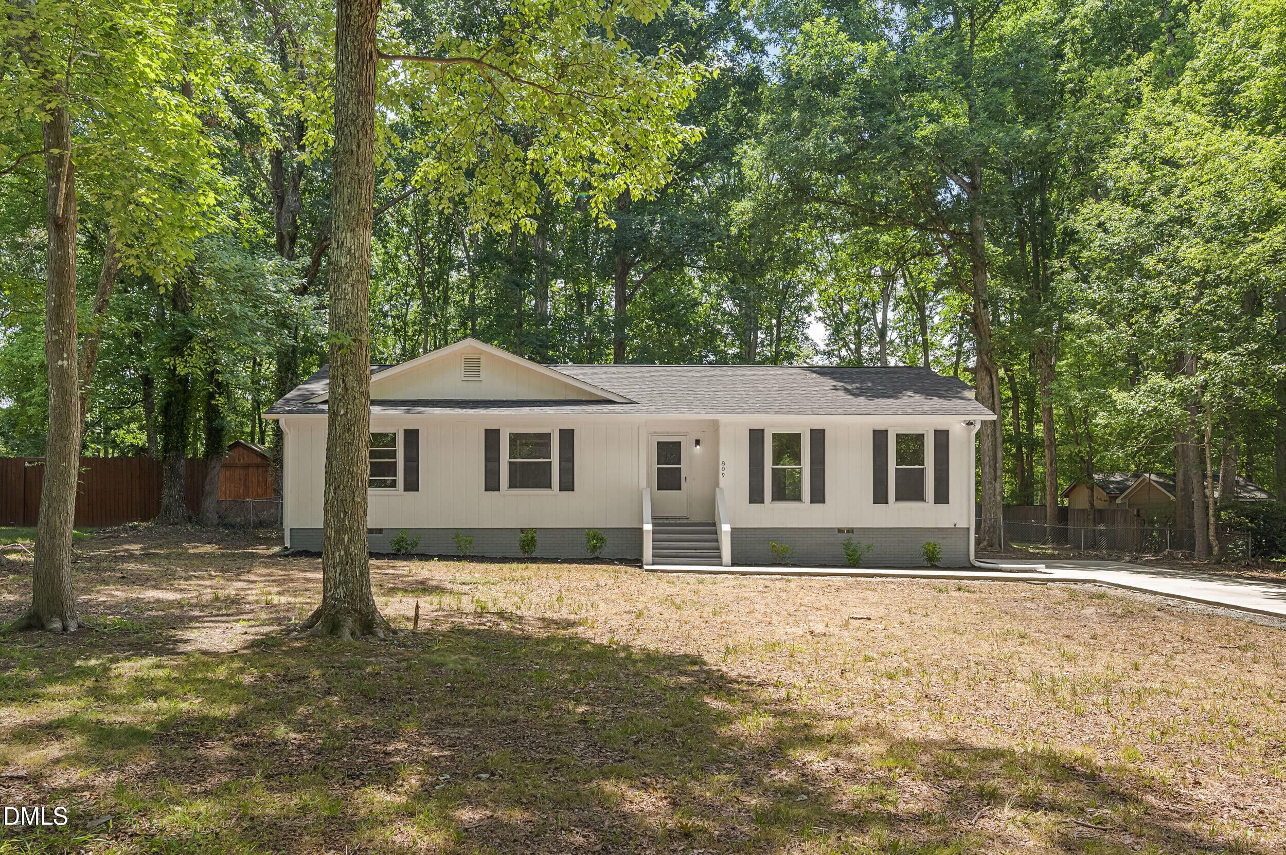 809 Royal Oaks Drive