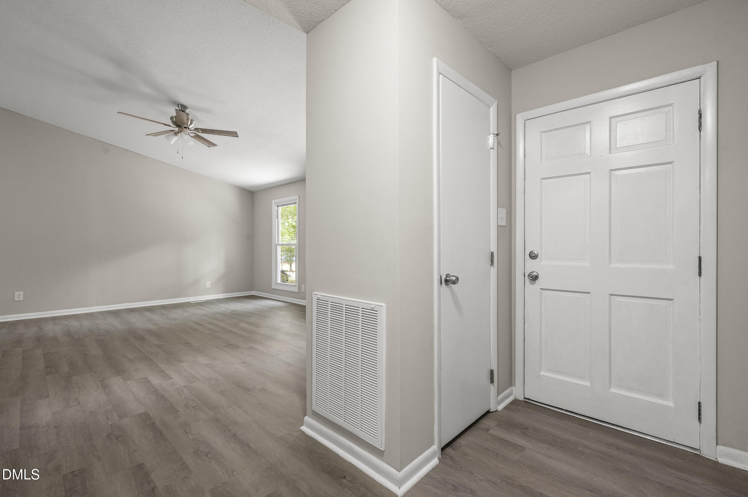 809 Royal Oaks Drive Property Photo 7