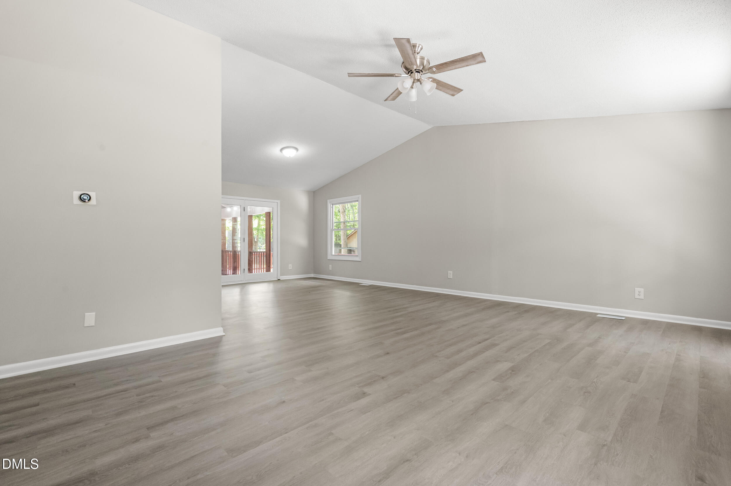 809 Royal Oaks Drive Property Photo 11