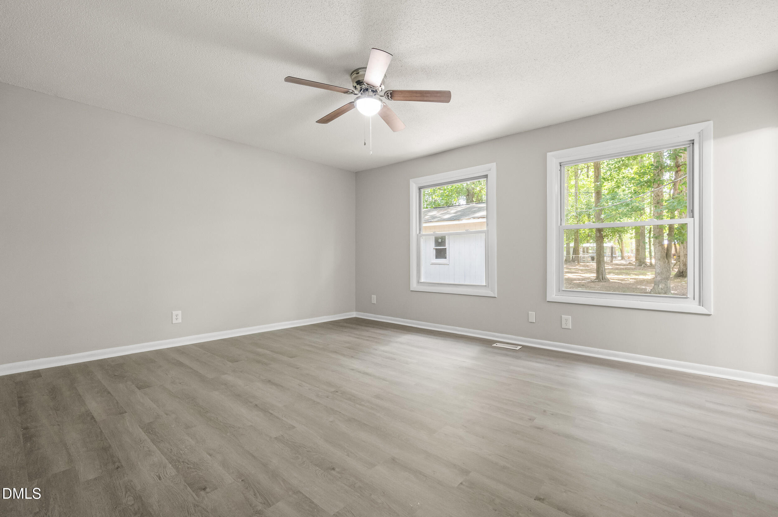 809 Royal Oaks Drive Property Photo 20