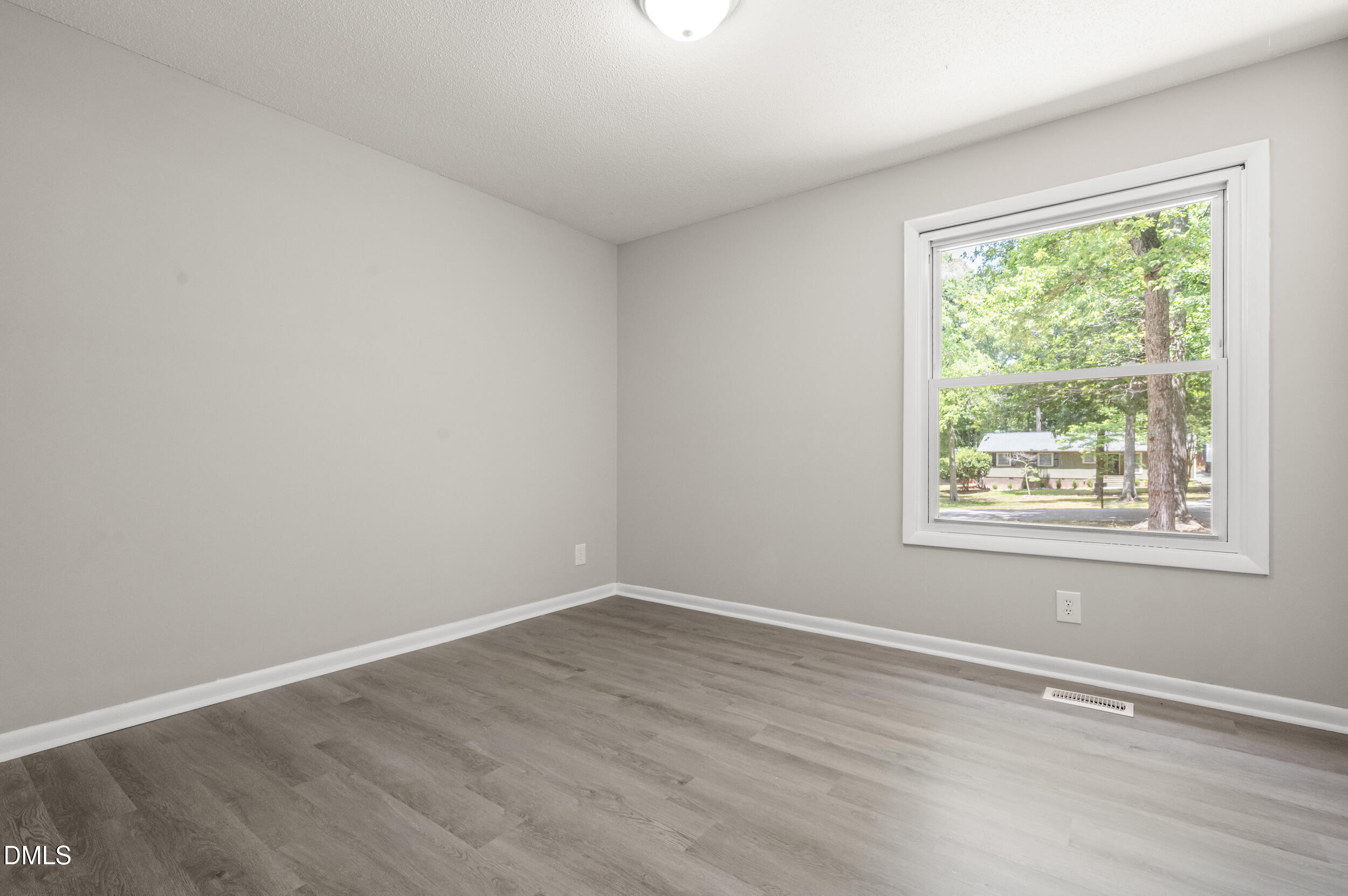 809 Royal Oaks Drive Property Photo 21