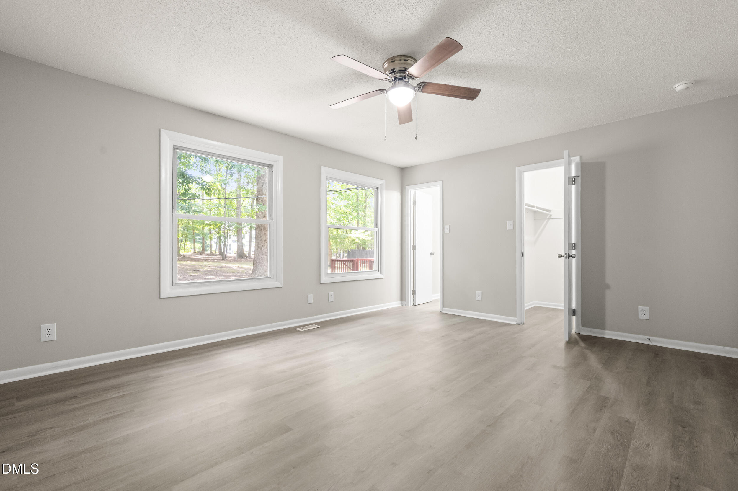 809 Royal Oaks Drive Property Photo 24