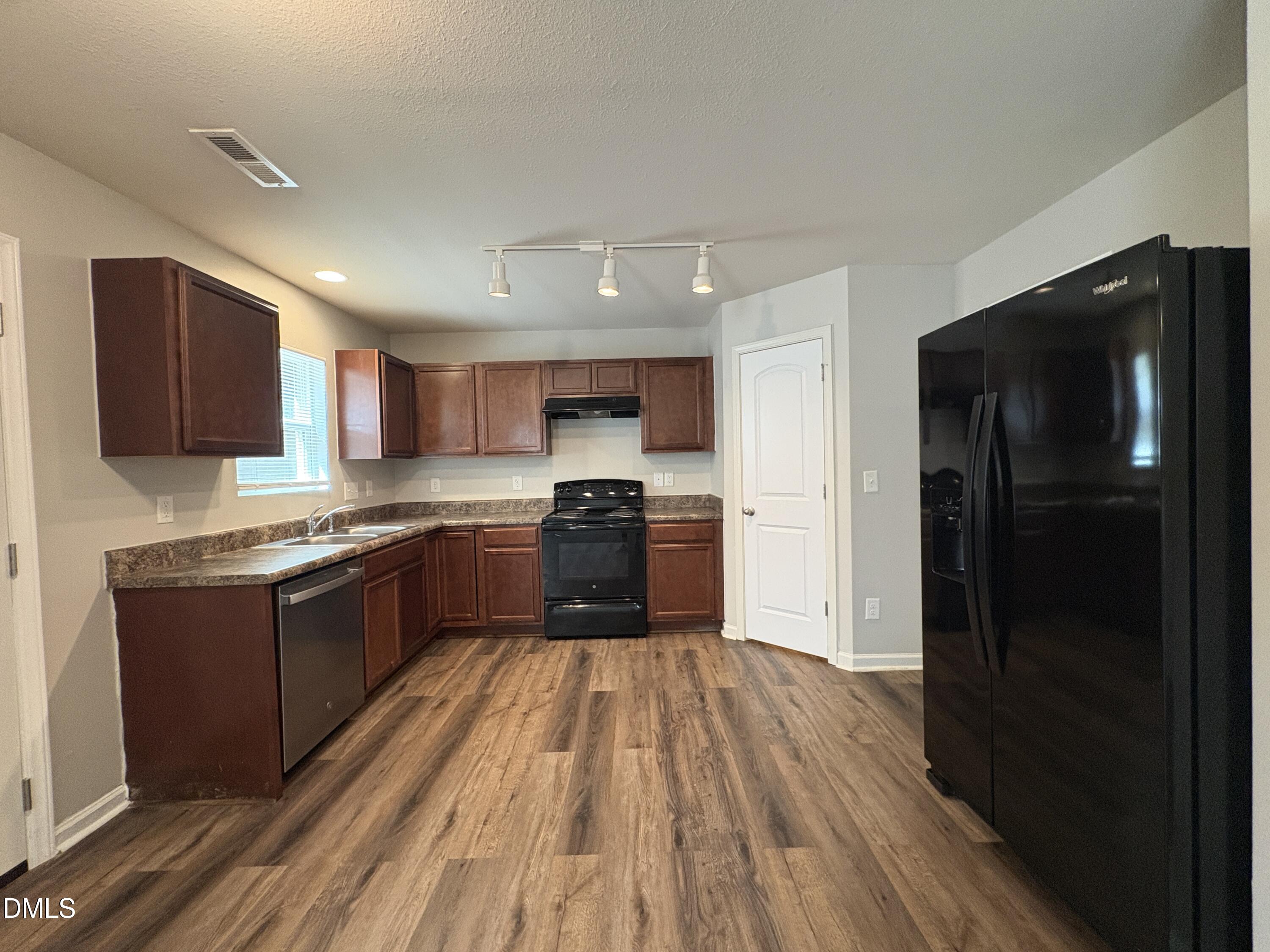 1412 Tamarino Drive Property Photo 7