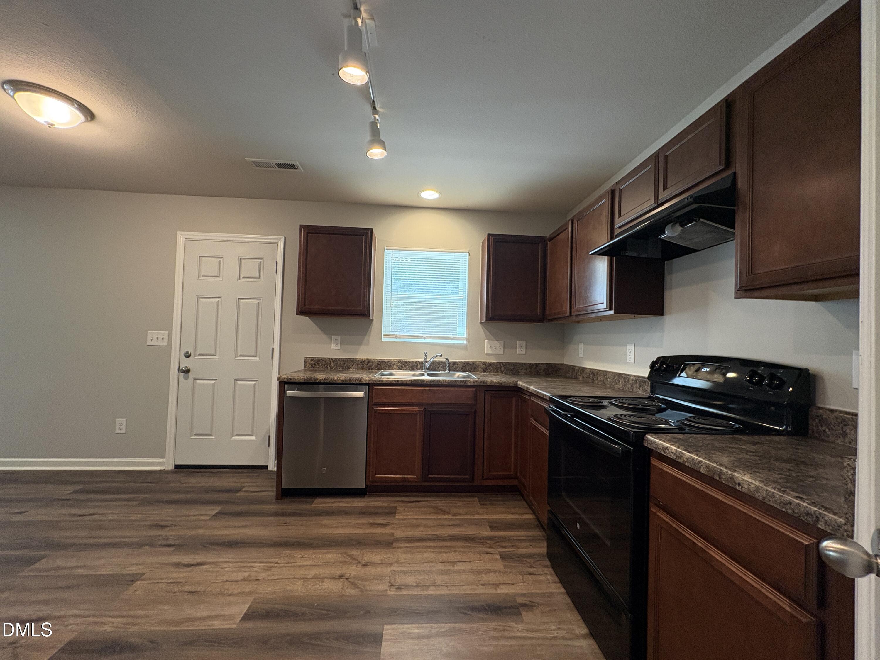 1412 Tamarino Drive Property Photo 8