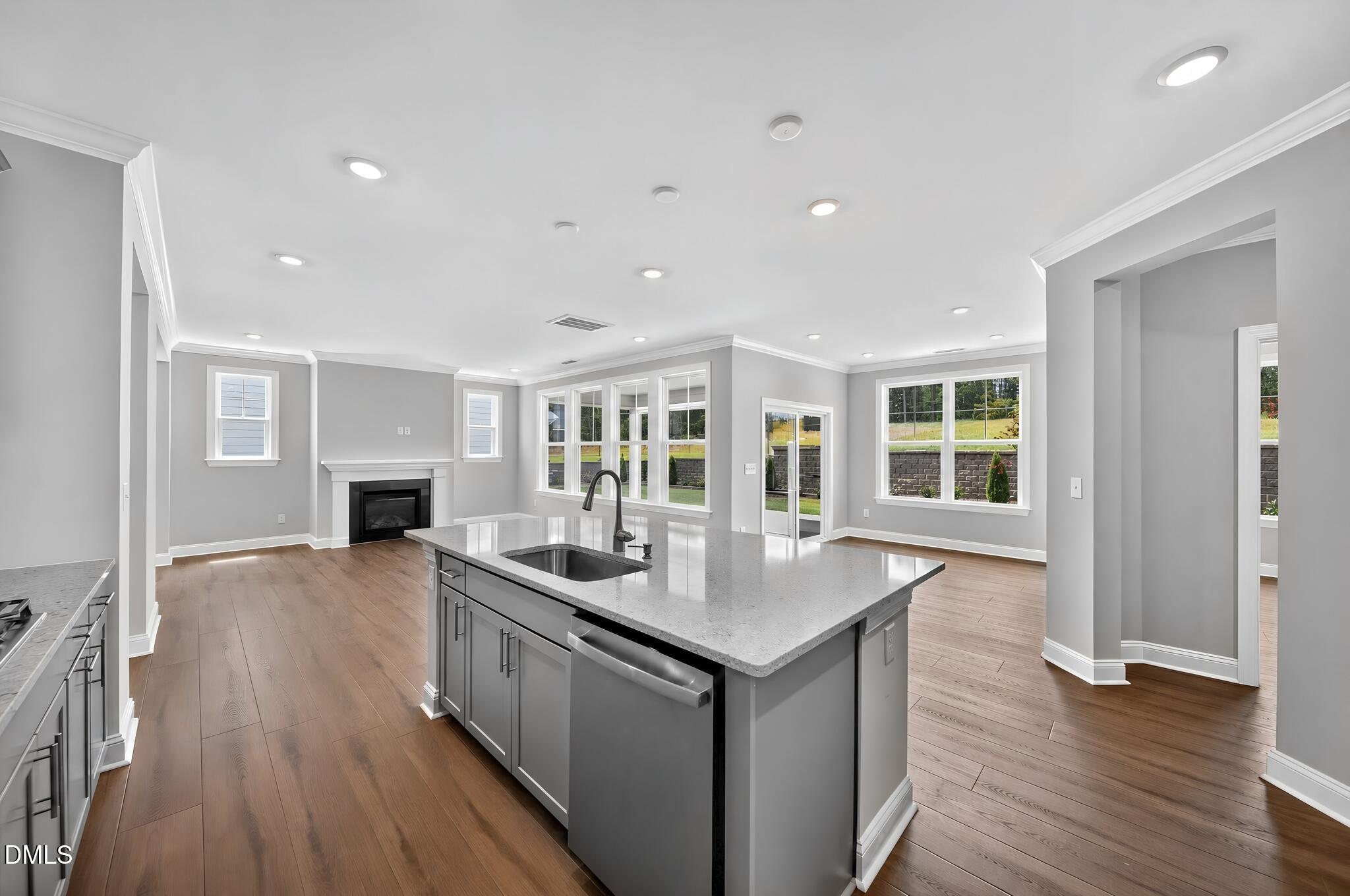 1169 Gooding Street Property Photo 6