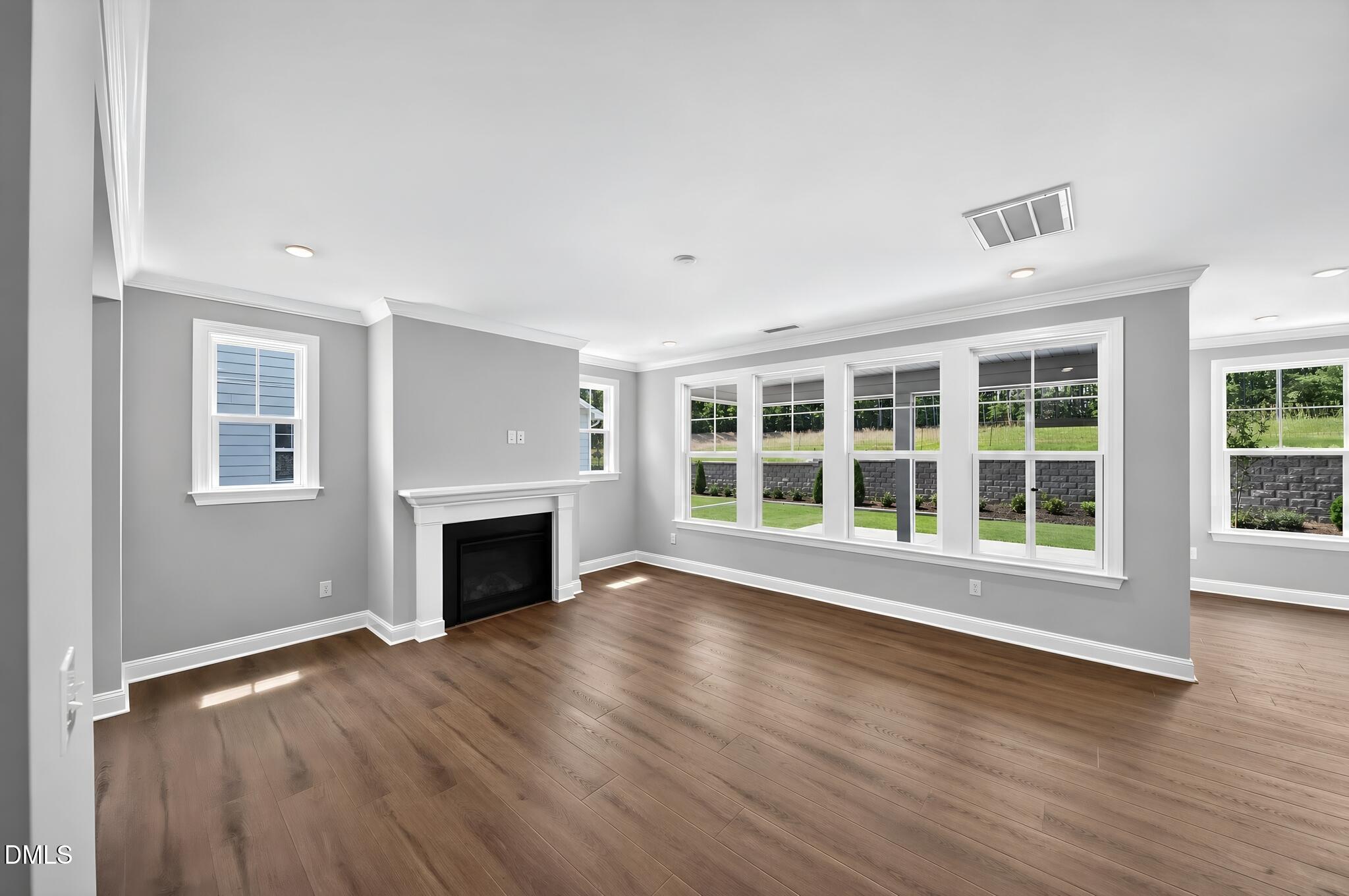 1169 Gooding Street Property Photo 10