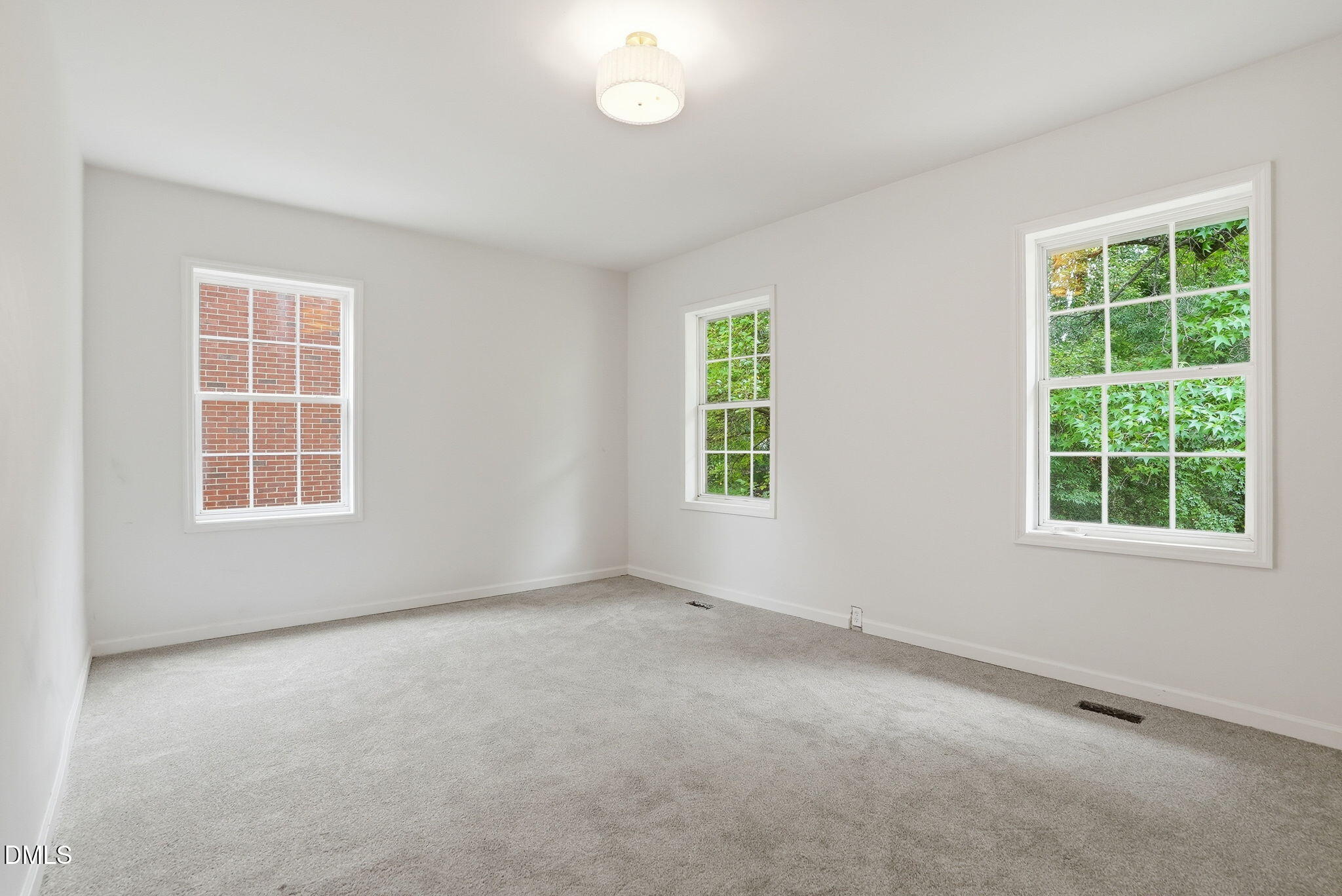 1011 Park Avenue Property Photo 34